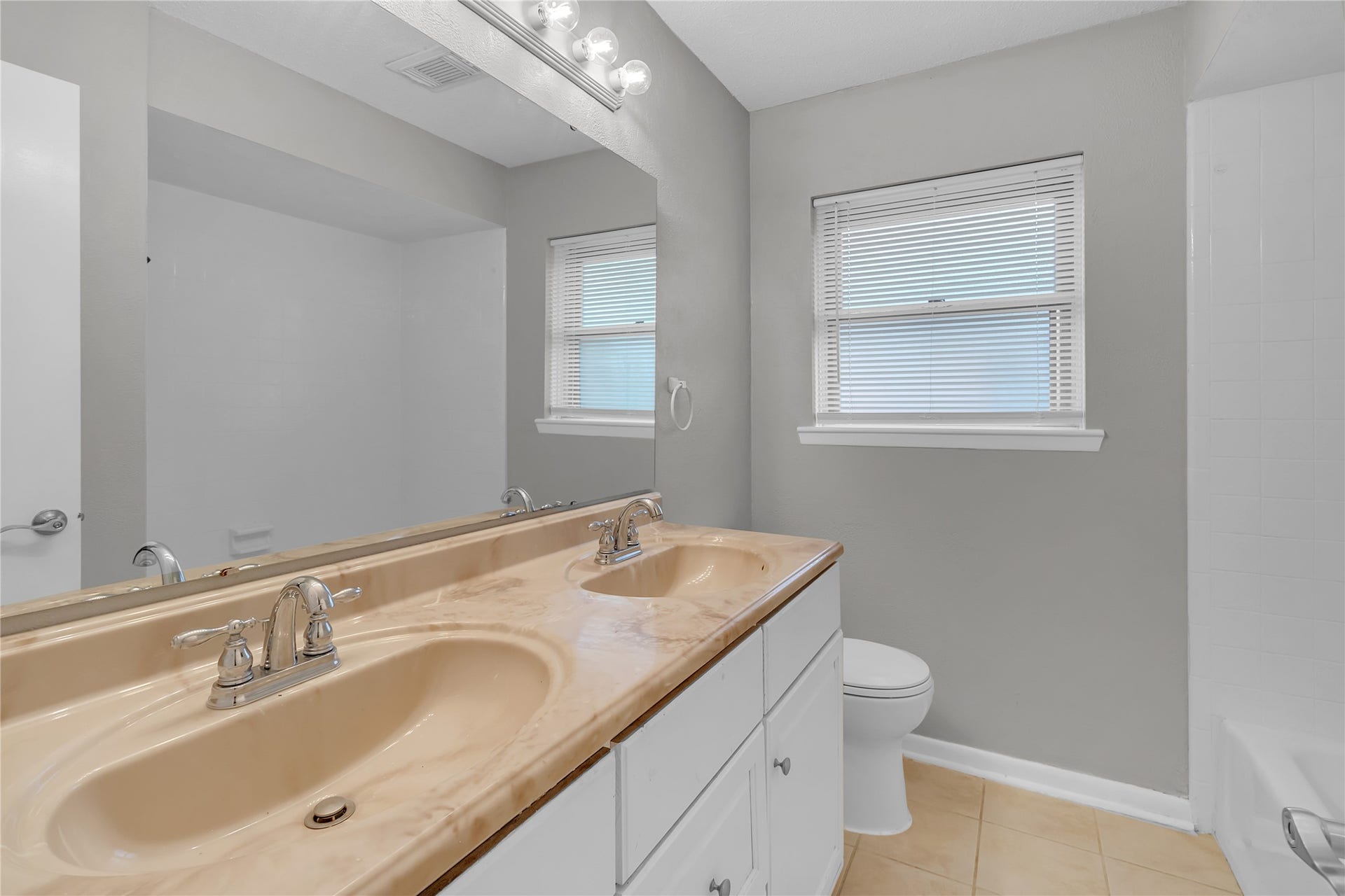 305 Tiegs Street, League City, TX 77573 305 Tiegs Street, League City, TX 77573
