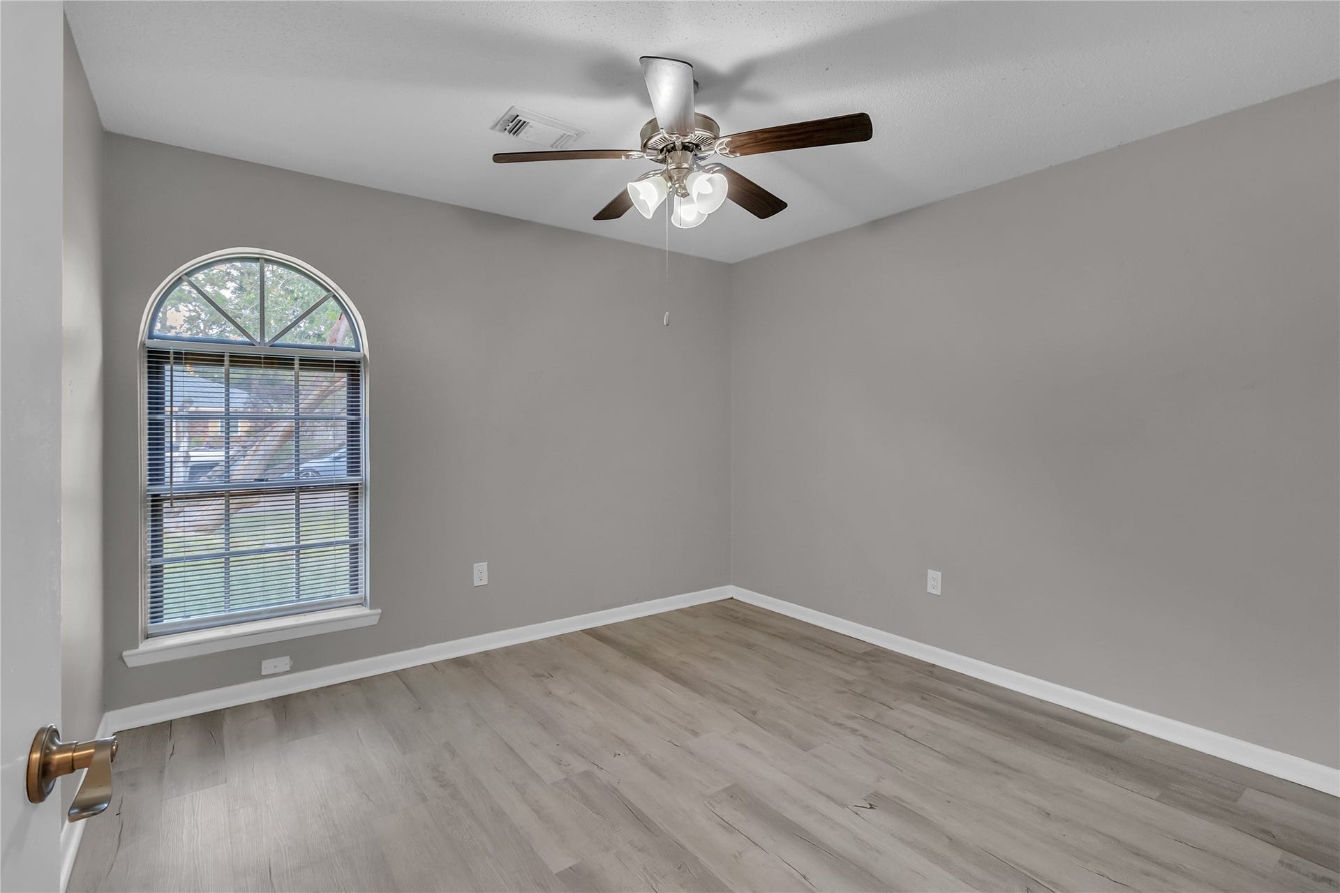 305 Tiegs Street, League City, TX 77573 305 Tiegs Street, League City, TX 77573