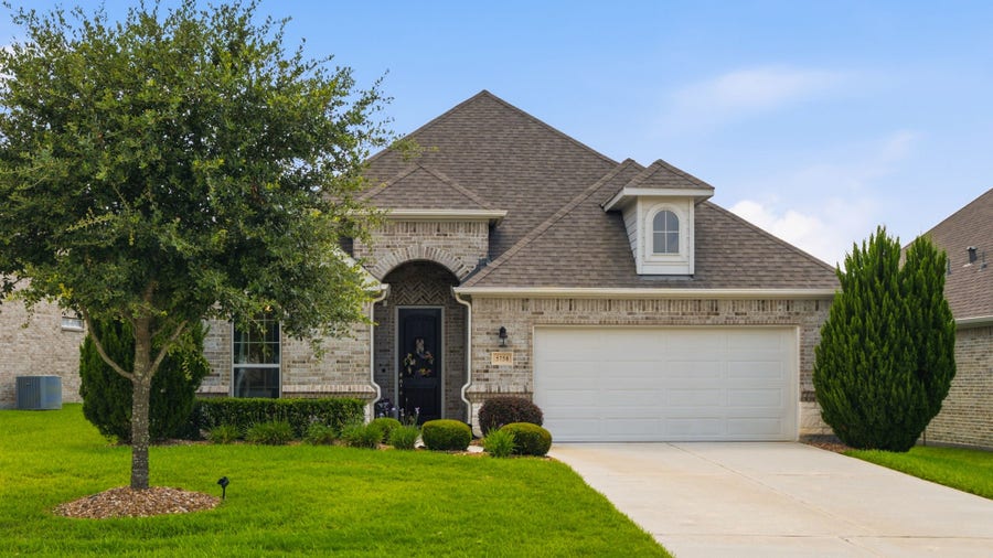 Property photo for 5758 Lakeside Villas Court, Conroe, TX