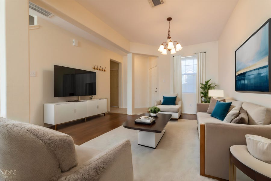 Property photo for 2943 Meadowglen Crest, Houston, TX