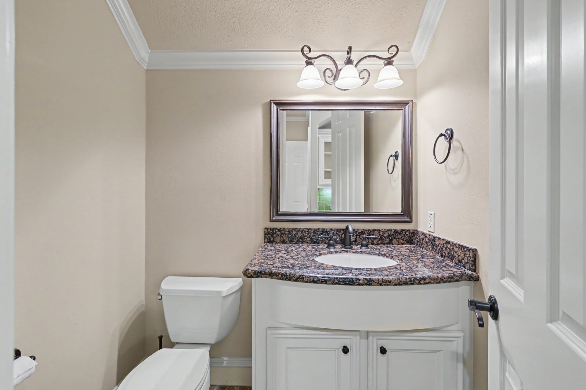 8111 Machaelas Way, Humble, TX 77396 8111 Machaelas Way, Humble, TX 77396