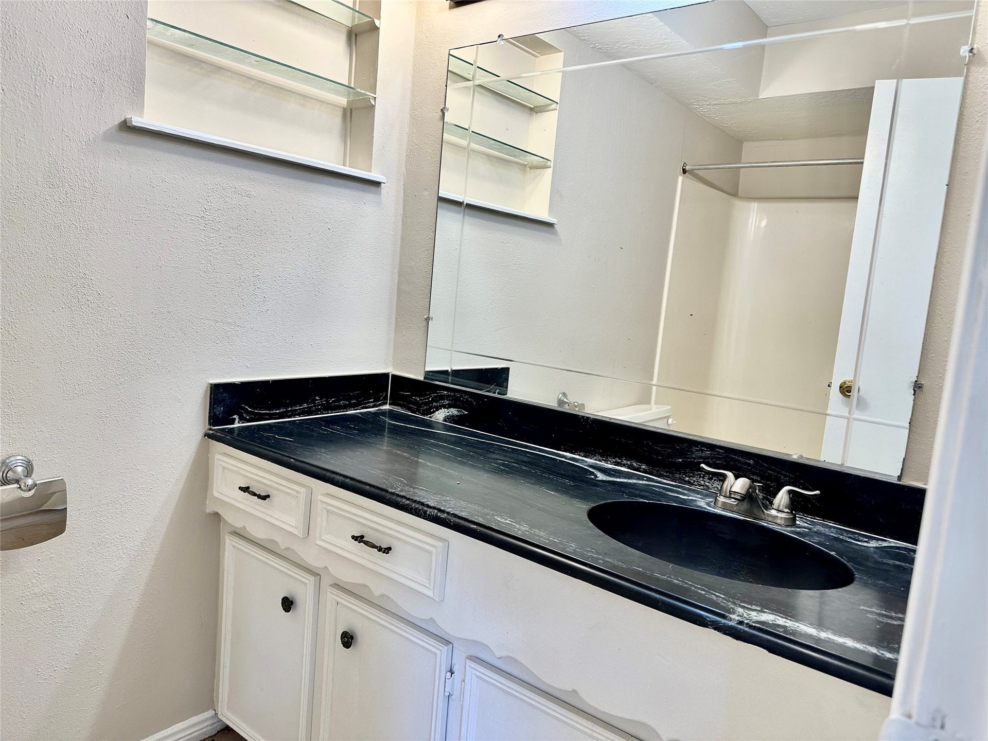 13615 Fernhill Drive, Sugar Land, TX 77498