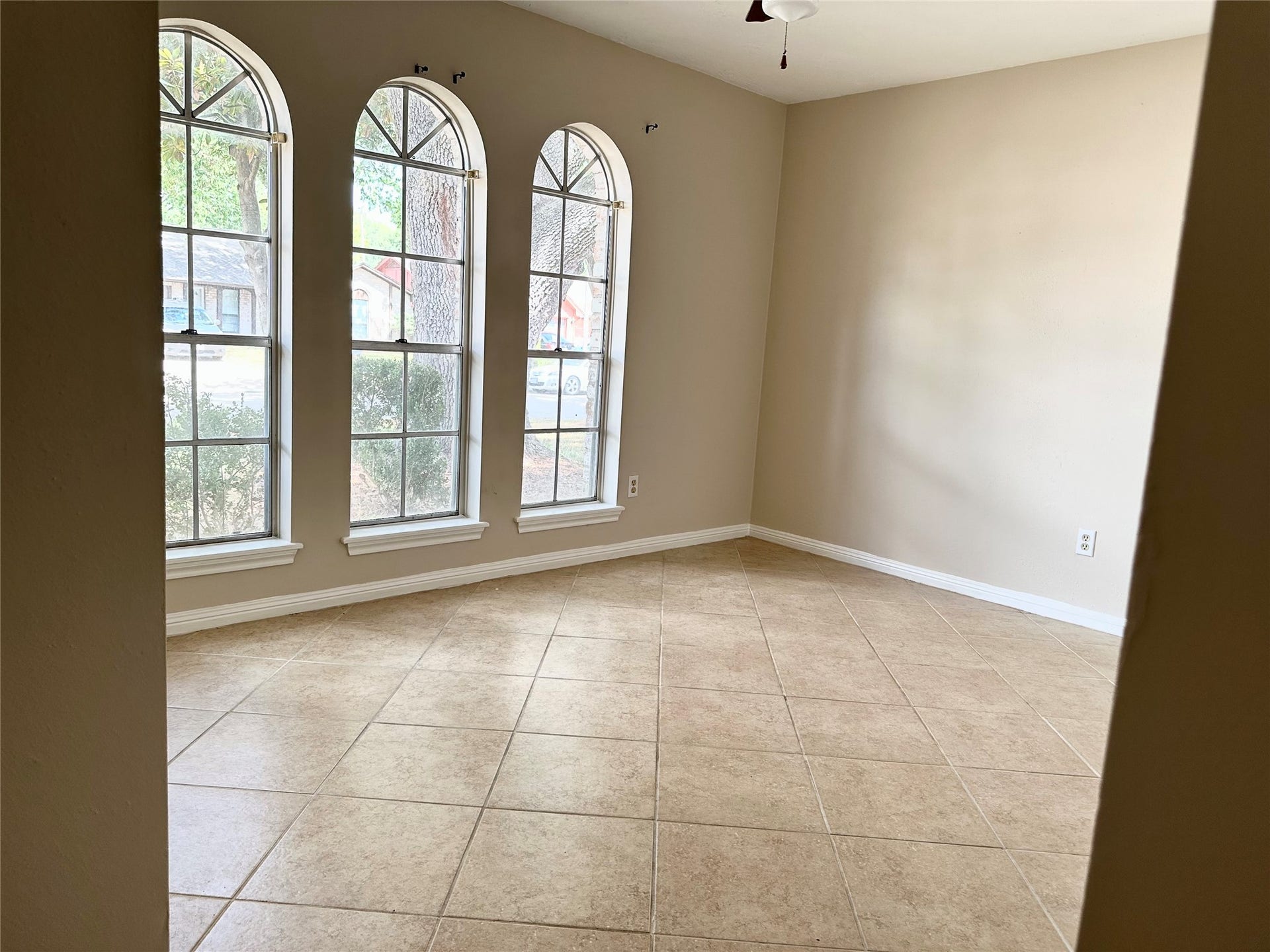 13615 Fernhill Drive, Sugar Land, TX 77498