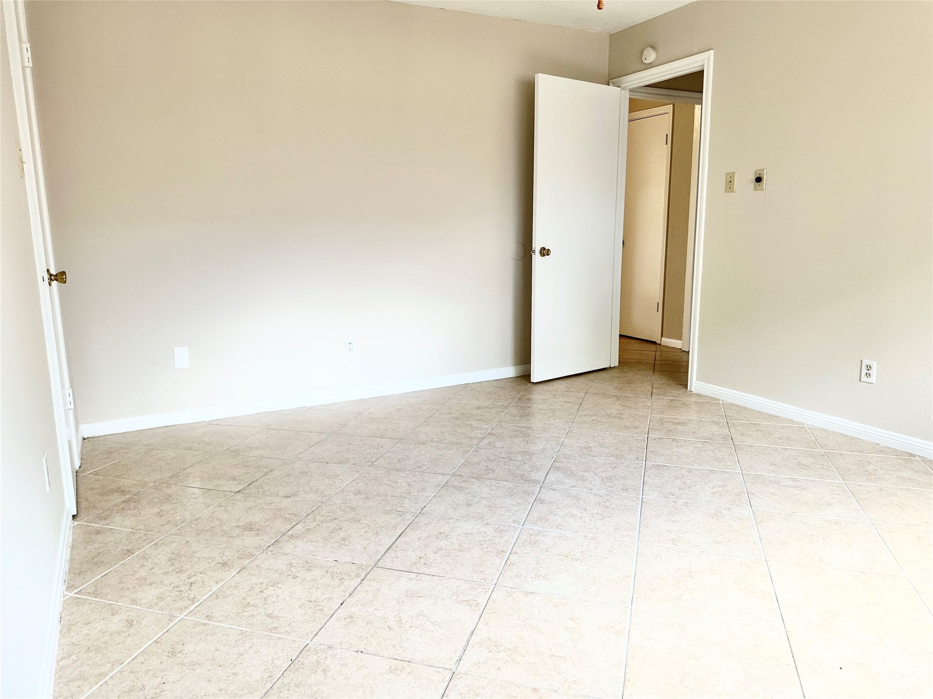 13615 Fernhill Drive, Sugar Land, TX 77498
