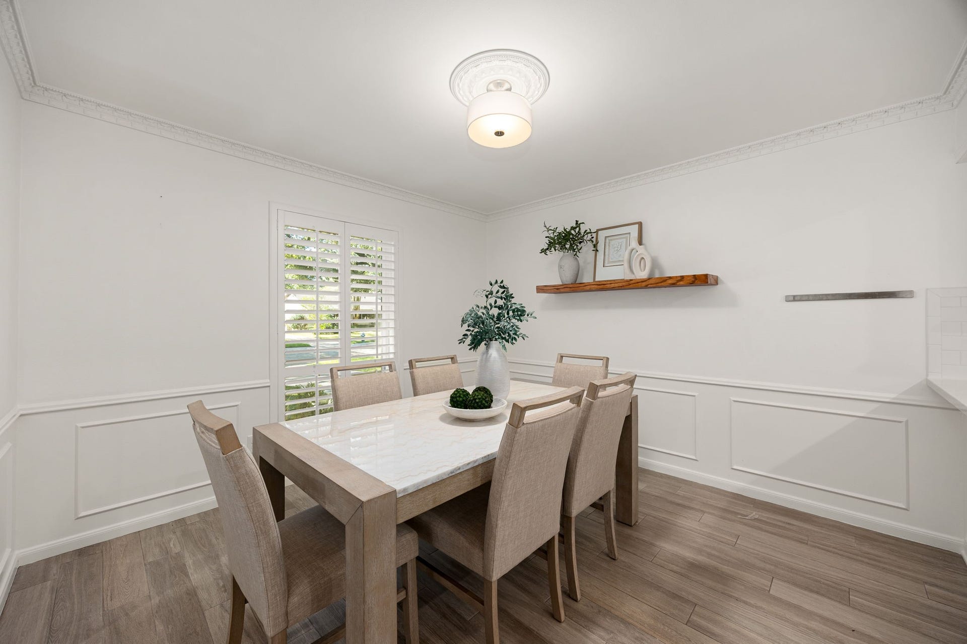 10106 Inwood Drive, Houston, TX 77042 10106 Inwood Drive, Houston, TX 77042