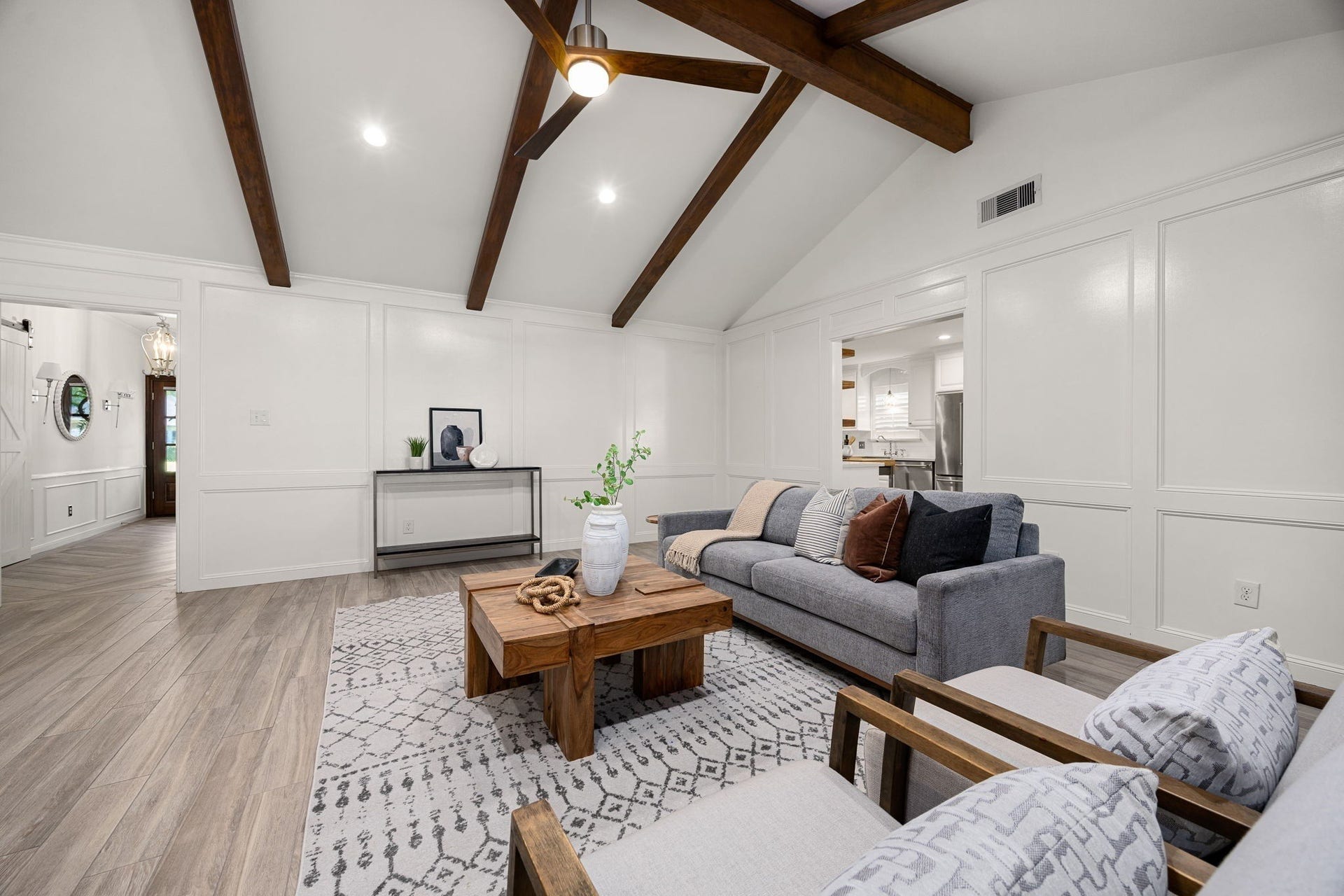 10106 Inwood Drive, Houston, TX 77042 10106 Inwood Drive, Houston, TX 77042