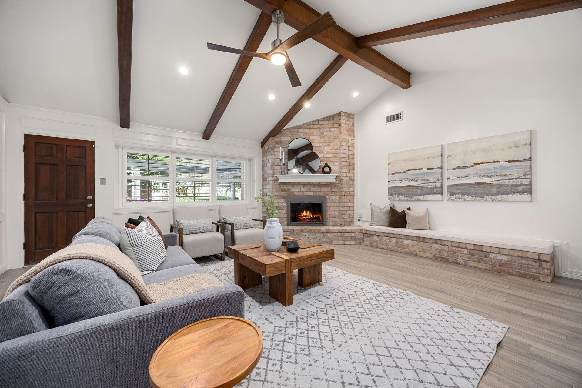 10106 Inwood Drive, Houston, TX 77042 10106 Inwood Drive, Houston, TX 77042