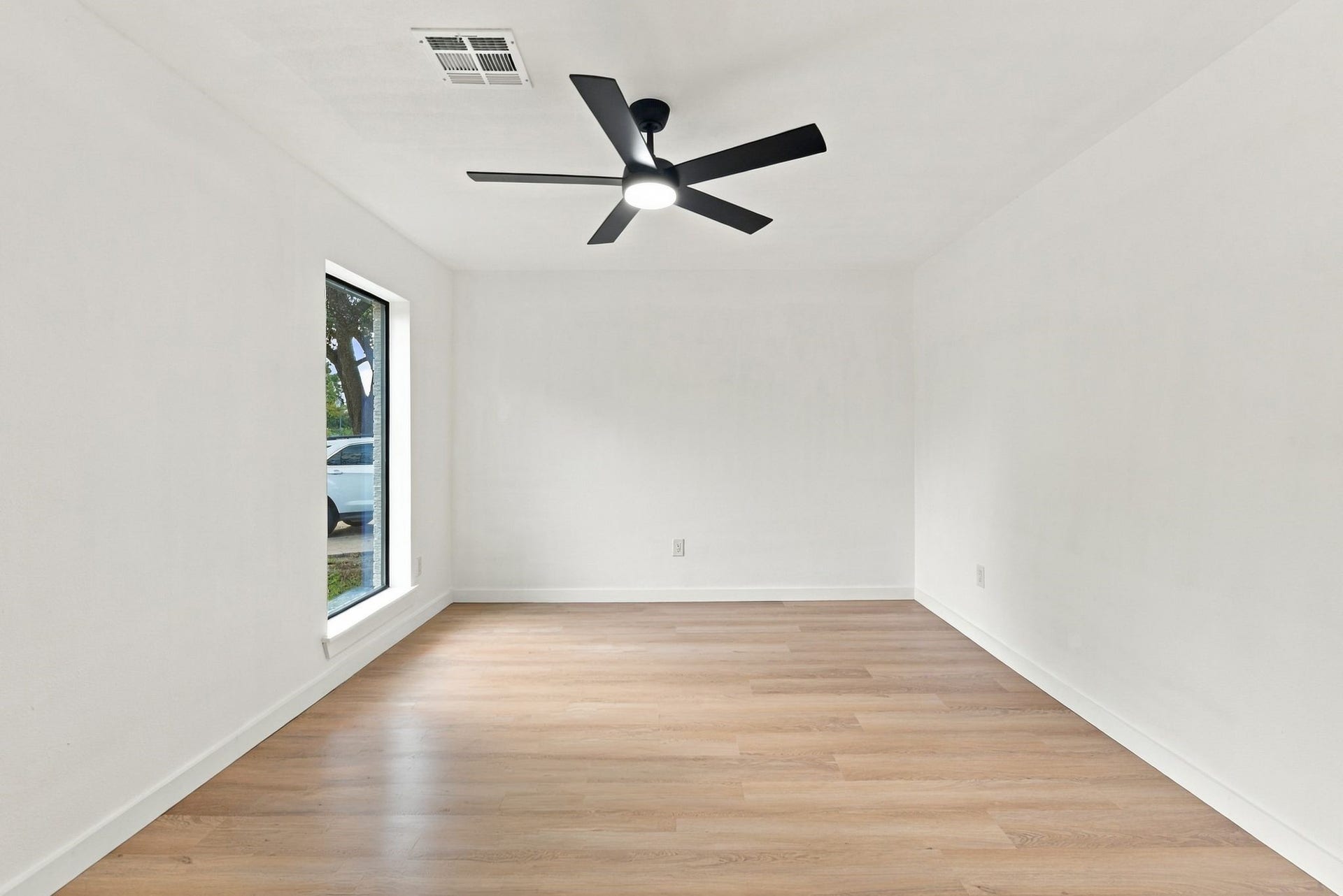 4143 Hill Oak Drive, Houston, TX 77092 4143 Hill Oak Drive, Houston, TX 77092