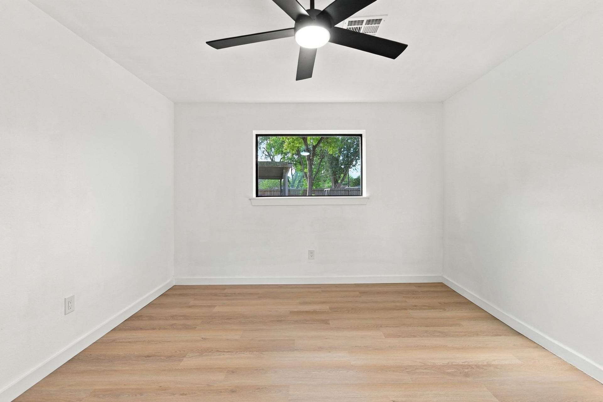4143 Hill Oak Drive, Houston, TX 77092 4143 Hill Oak Drive, Houston, TX 77092