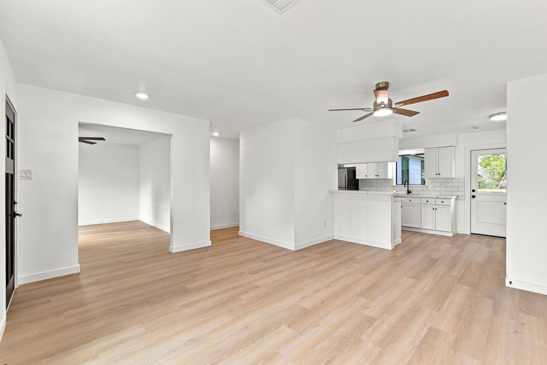 4143 Hill Oak Drive, Houston, TX 77092 4143 Hill Oak Drive, Houston, TX 77092