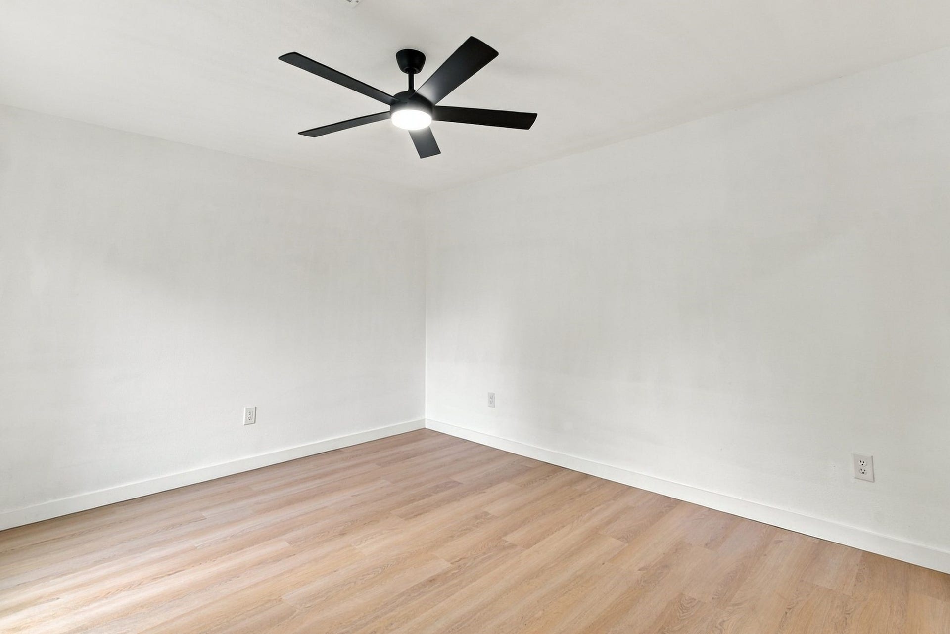 4143 Hill Oak Drive, Houston, TX 77092 4143 Hill Oak Drive, Houston, TX 77092