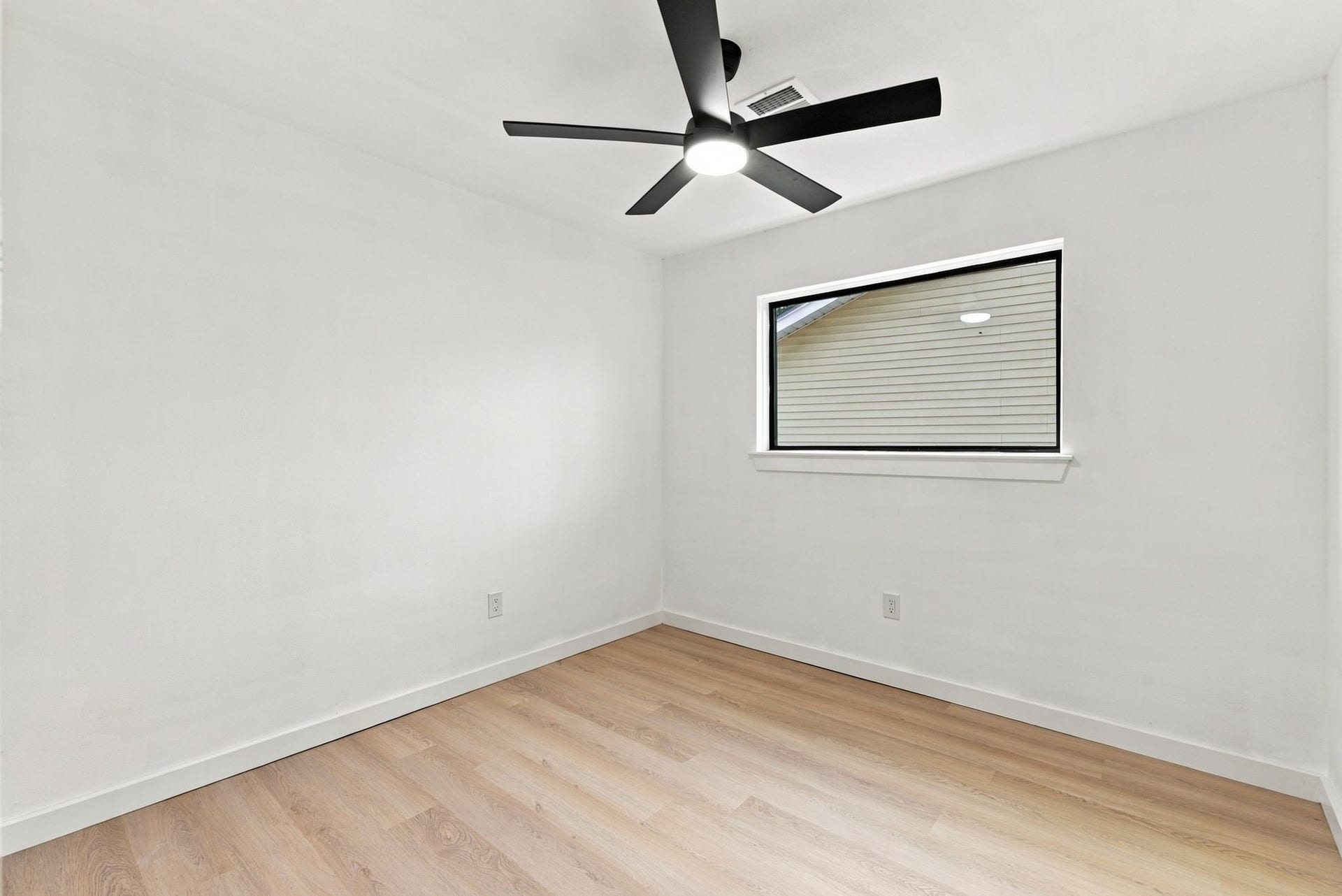 4143 Hill Oak Drive, Houston, TX 77092 4143 Hill Oak Drive, Houston, TX 77092