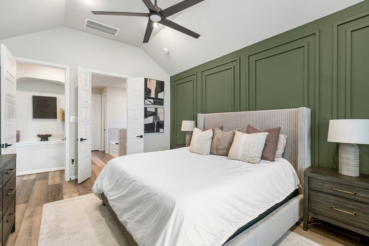 1702 Darwin Cedar Drive, Rosharon, TX 77583 Upgrades include a custom accent wall, and modernized ceiling fan! Vaulted ceilings create the perfect environment for relaxation!