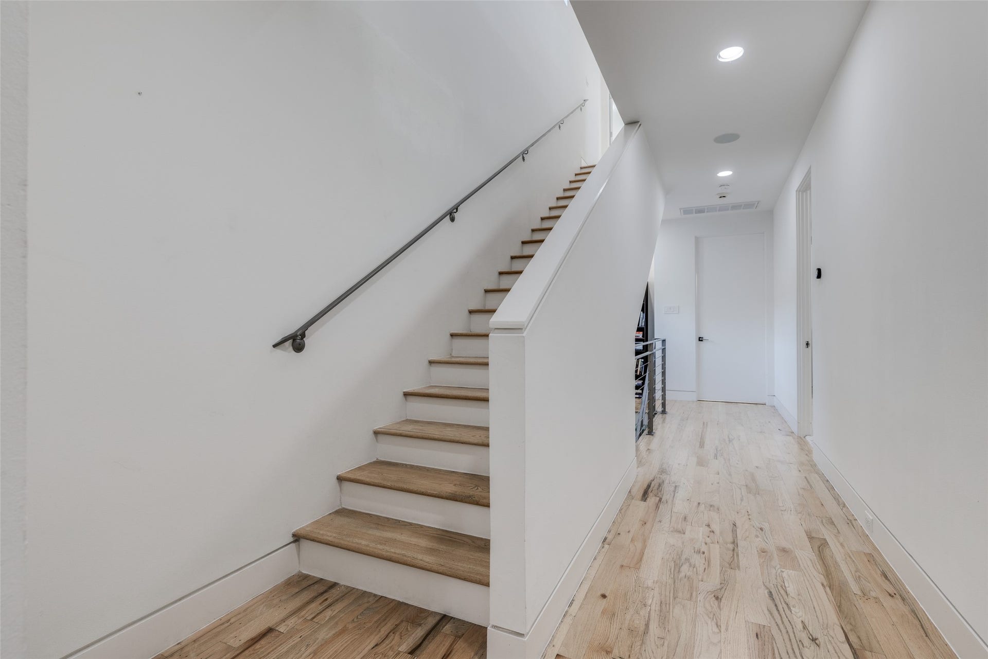 2014 Park Street, Houston, TX 77019 Stairs to 3rd floor
