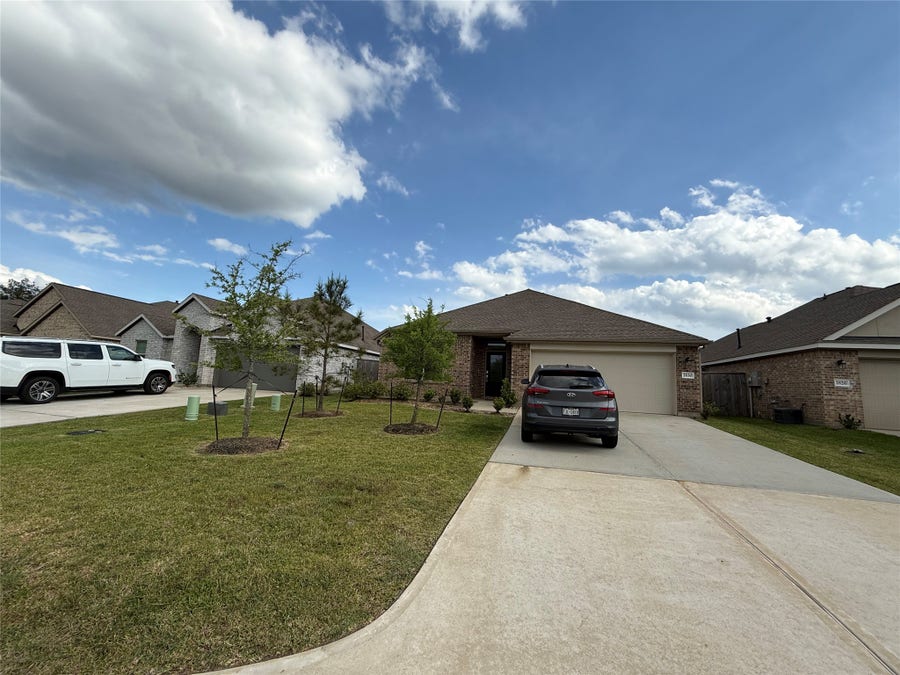 Property photo for 2830 Paradise Ridge Way, Conroe, TX