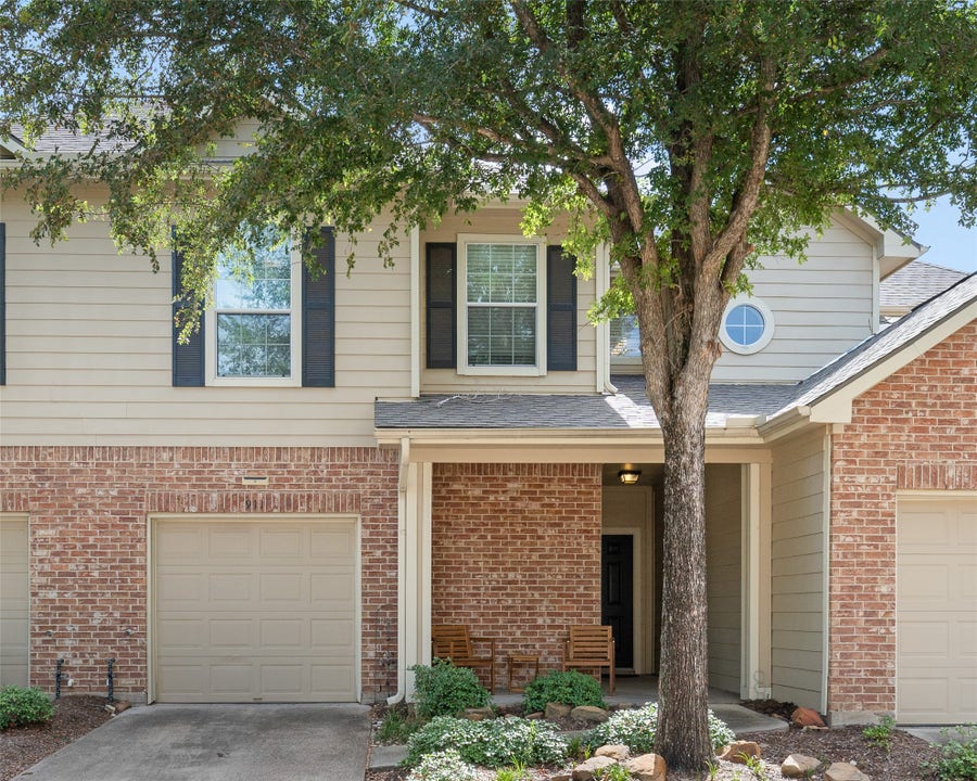 Property photo for 911 Fish Creek Drive, Katy, TX