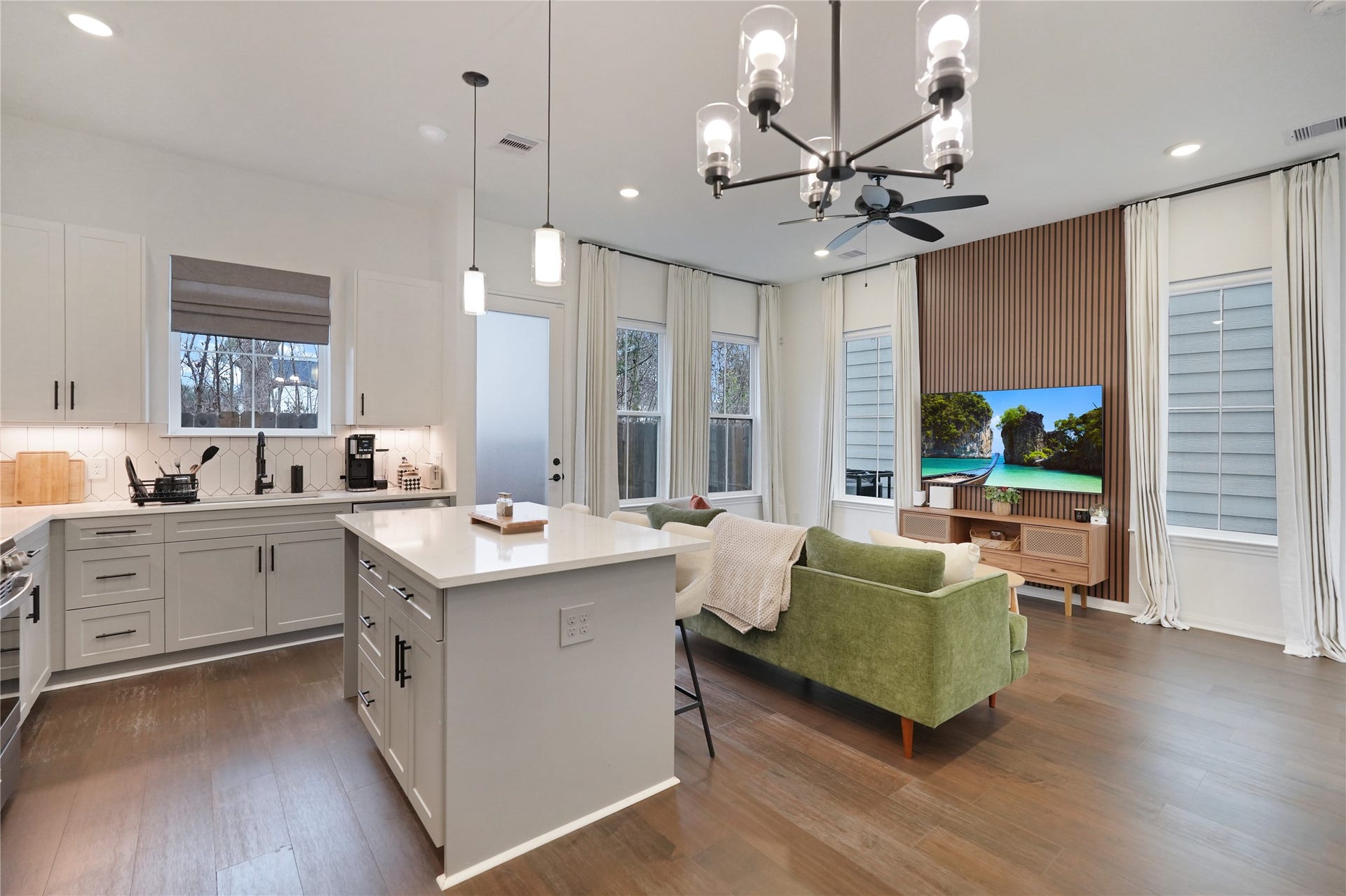 9902 Clark Road, #F, Houston, TX 77076