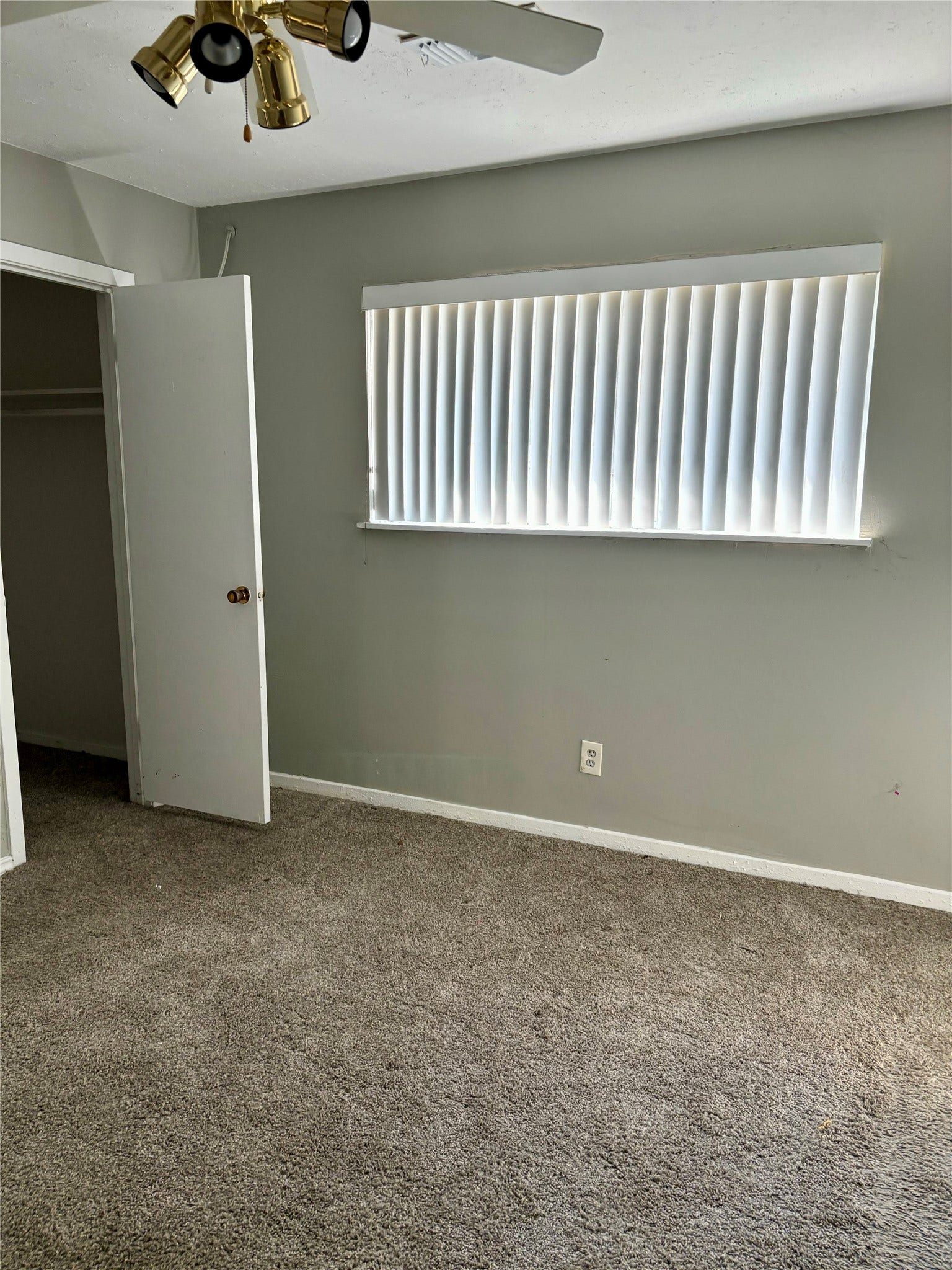 11119 Jutland Road, Houston, TX 77048 Bedroom
