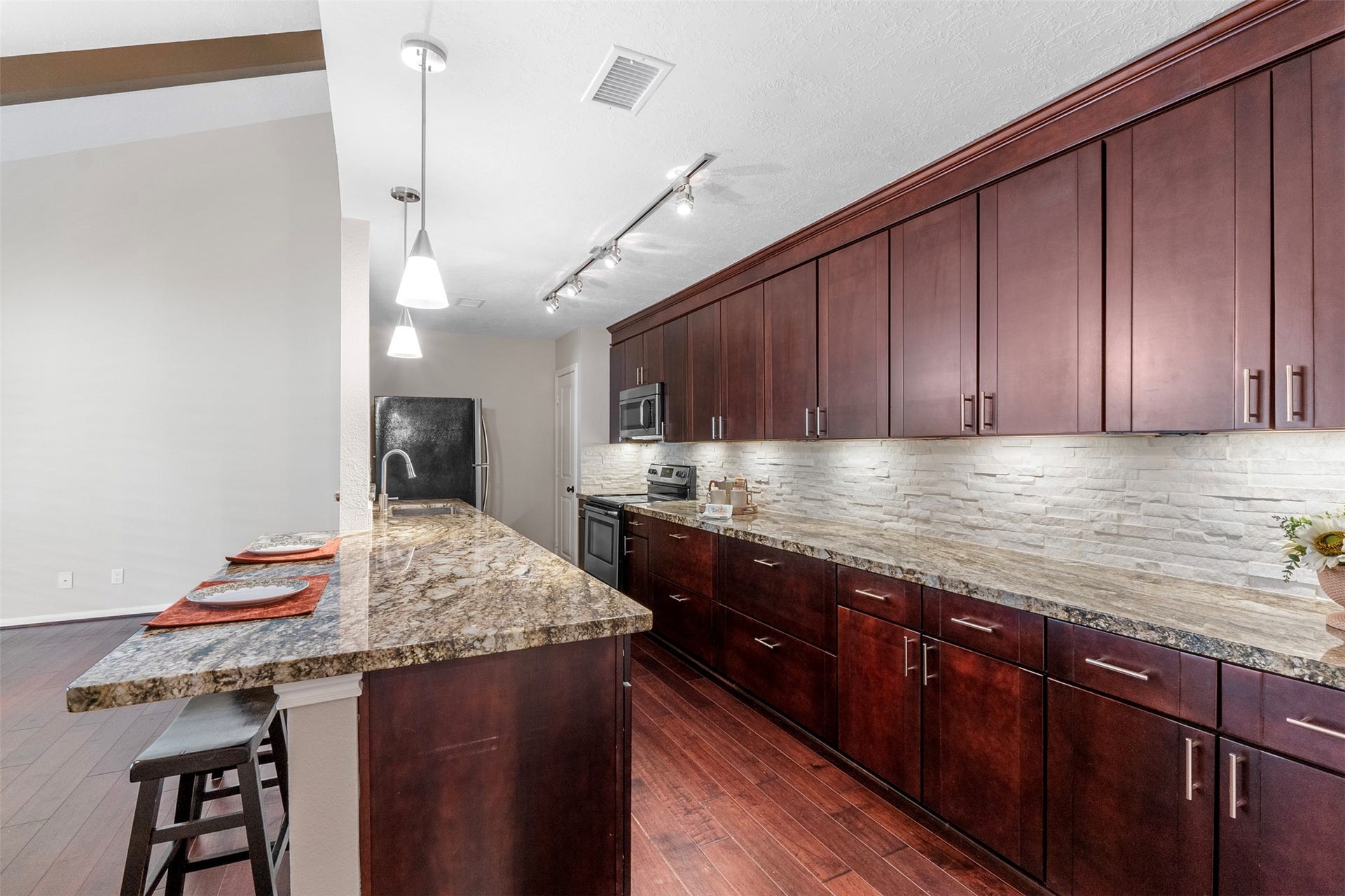 1100 Augusta Drive, #88, Houston, TX 77057 1100 Augusta Drive, #88, Houston, TX 77057