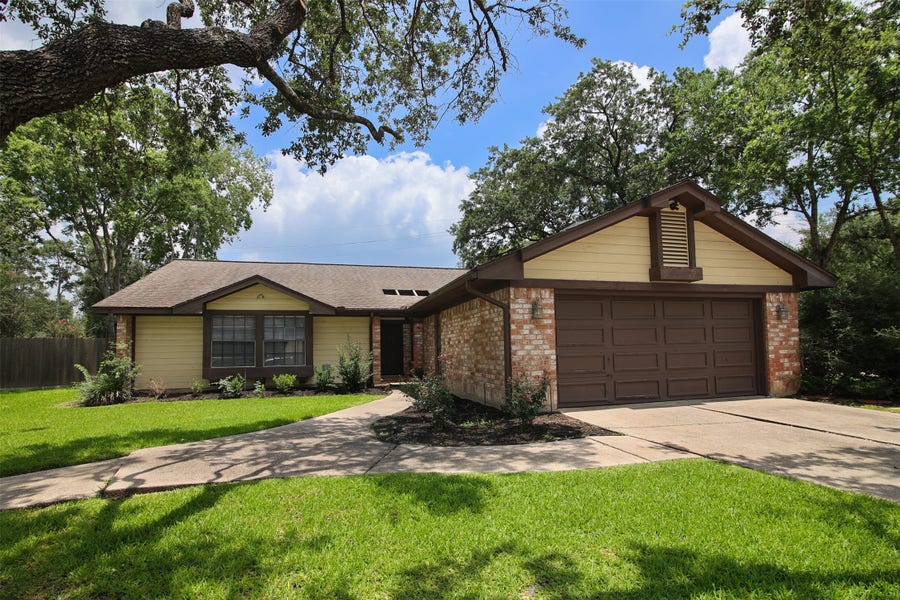 Property photo for 18502 Creekfield Court, Spring, TX