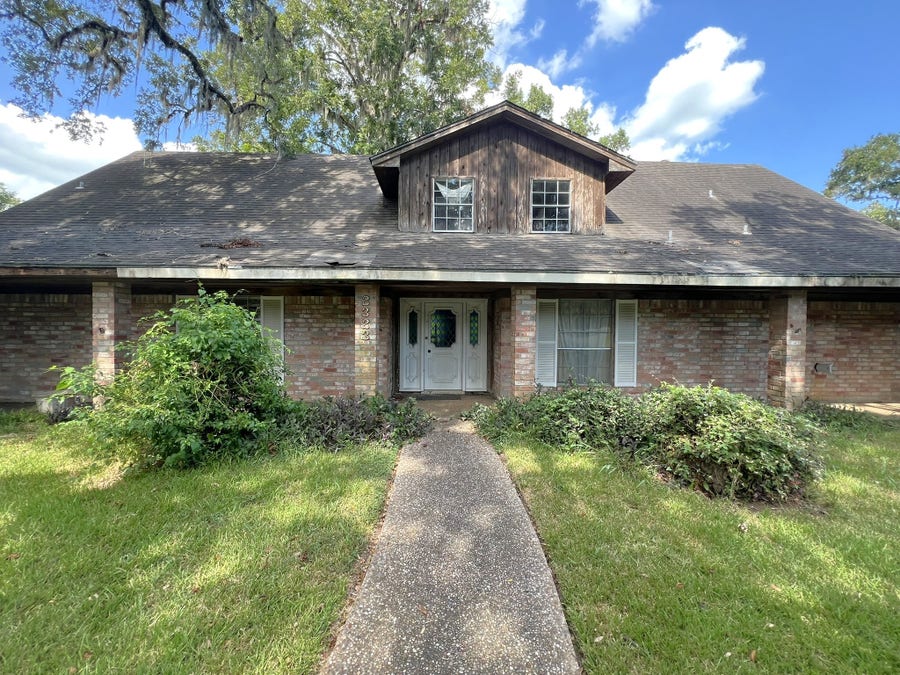 Property photo for 2323 Olympia Drive, West Columbia, TX