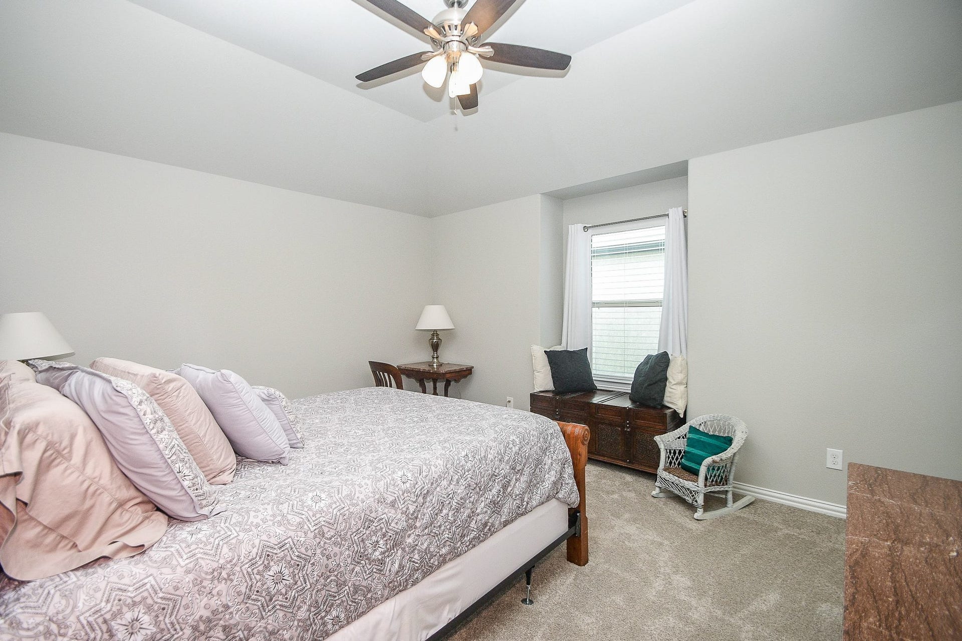2703 Ripe Amber Cup Court, Richmond, TX 77406 Third upstairs bedroom with window nook, high ceiling and flexible wall space.
