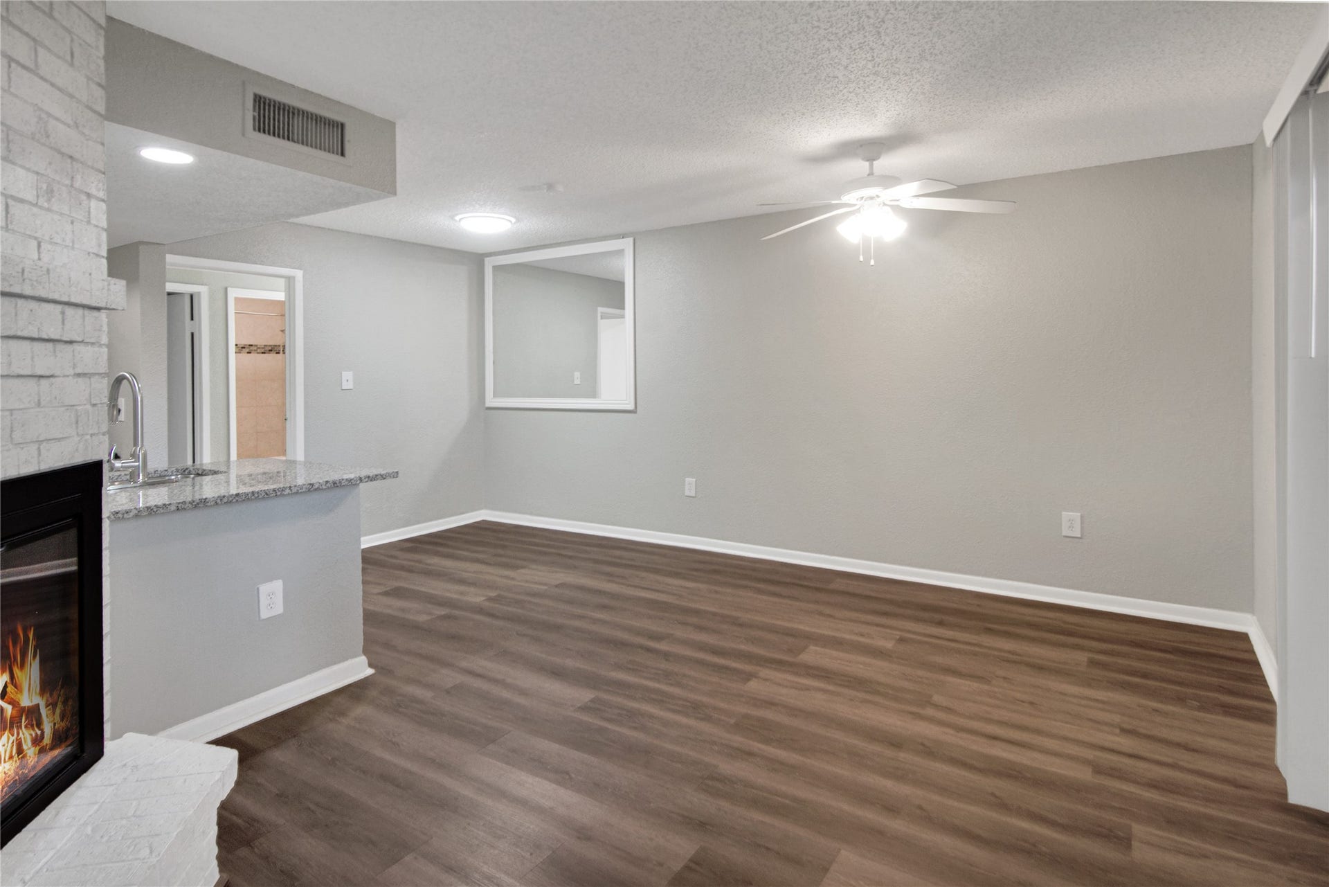 260 El Dorado Boulevard, #1105, Houston, TX 77598 Living room