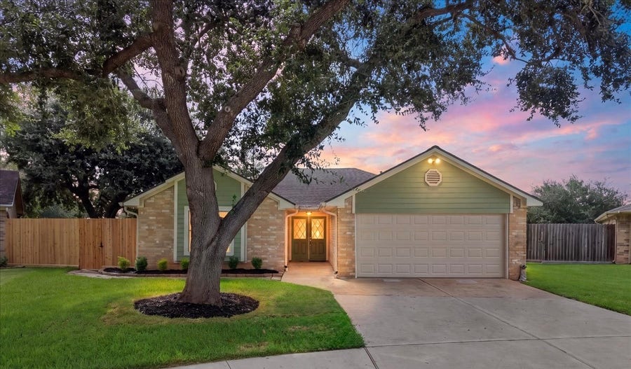 Property photo for 3123 W Heatherock Circle, Sugar Land, TX
