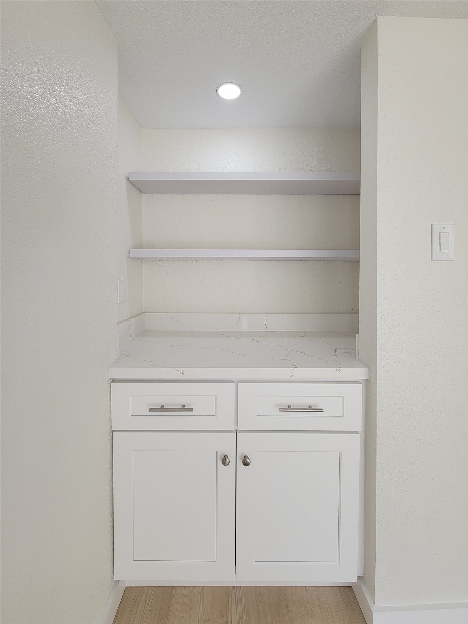 2590 Bering, Houston, TX 77057 2590 Bering, Houston, TX 77057