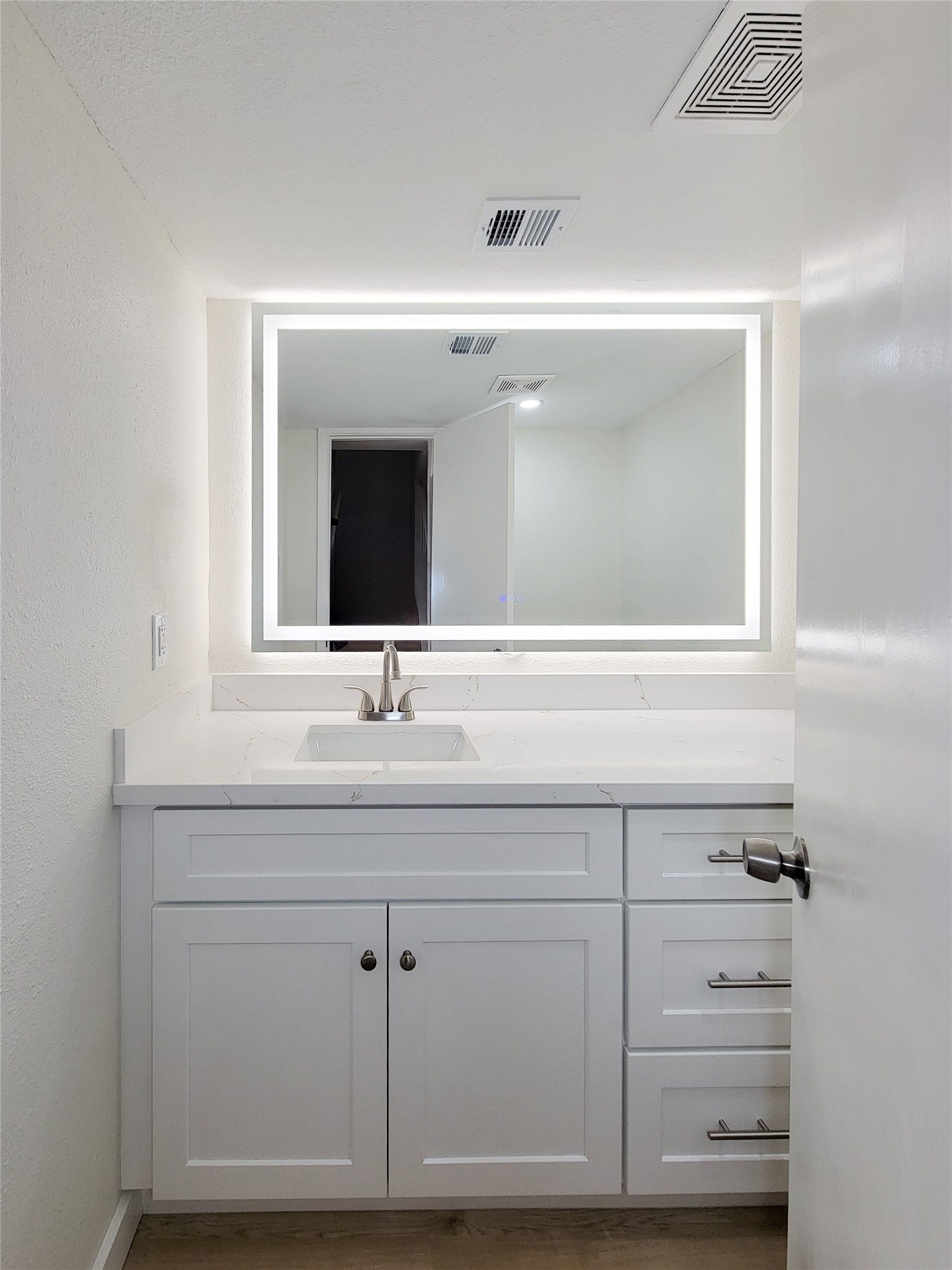 2590 Bering, Houston, TX 77057 2590 Bering, Houston, TX 77057