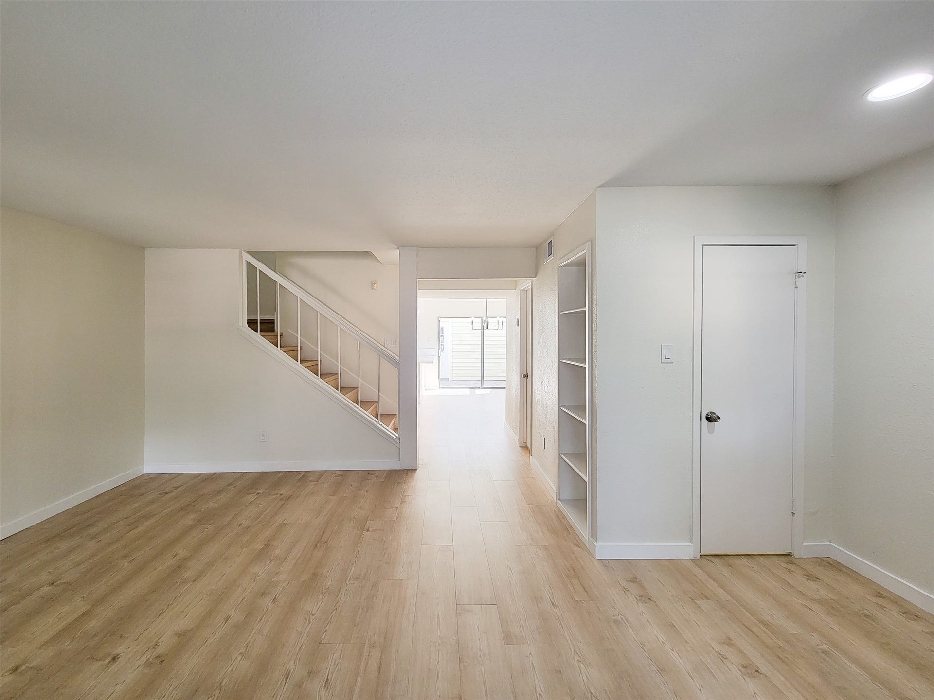 2590 Bering, Houston, TX 77057 2590 Bering, Houston, TX 77057