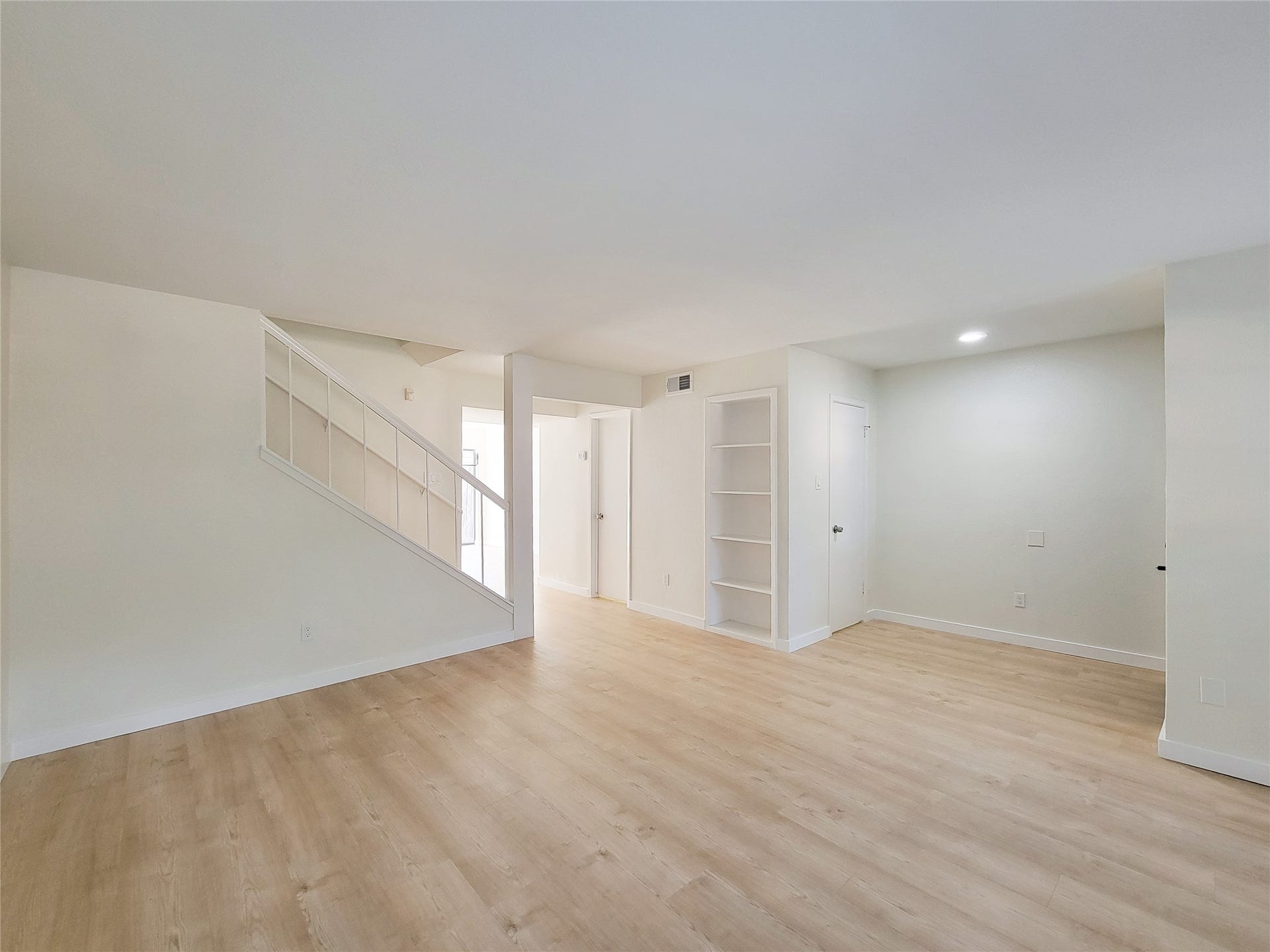 2590 Bering, Houston, TX 77057 2590 Bering, Houston, TX 77057