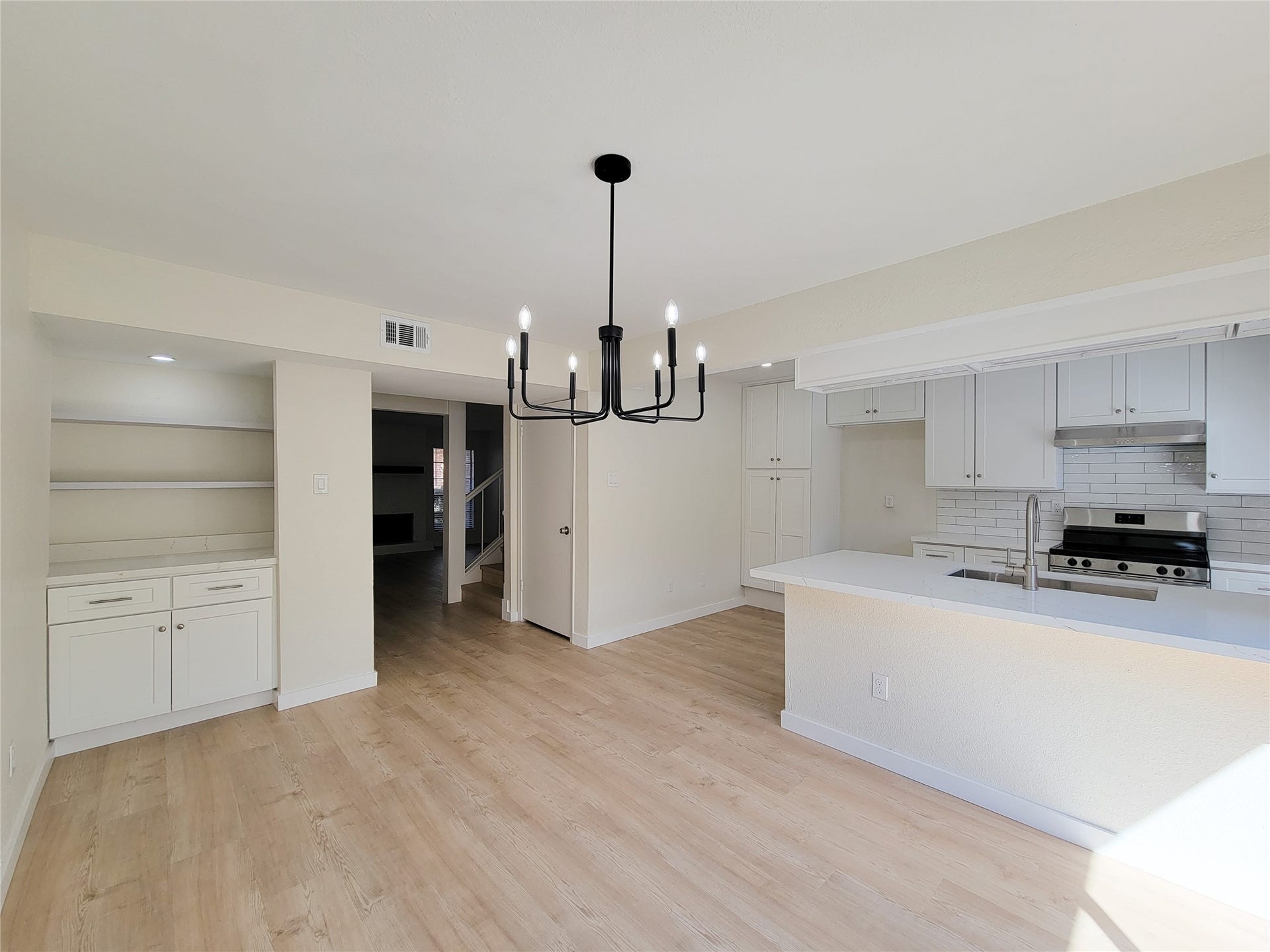 2590 Bering, Houston, TX 77057 2590 Bering, Houston, TX 77057