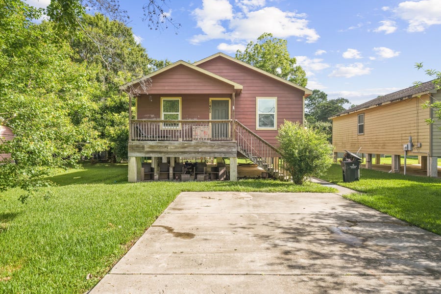 Property photo for 1402 W Phillips St, Alvin, TX
