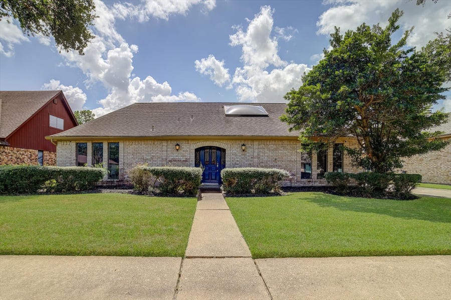 Property photo for 4210 Shanna Lane, Pasadena, TX
