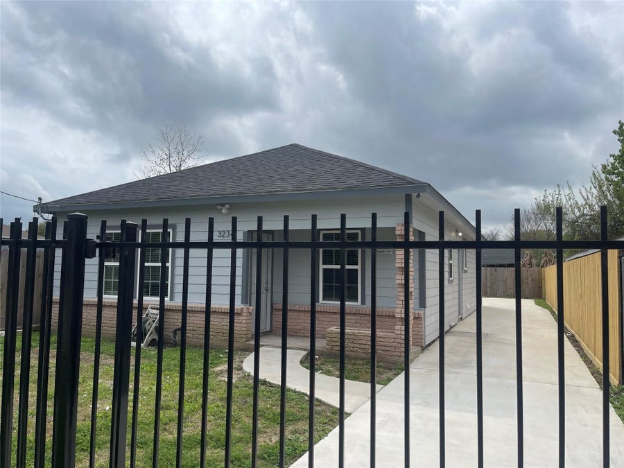 Property photo for 3234 Berry Street, Houston, TX