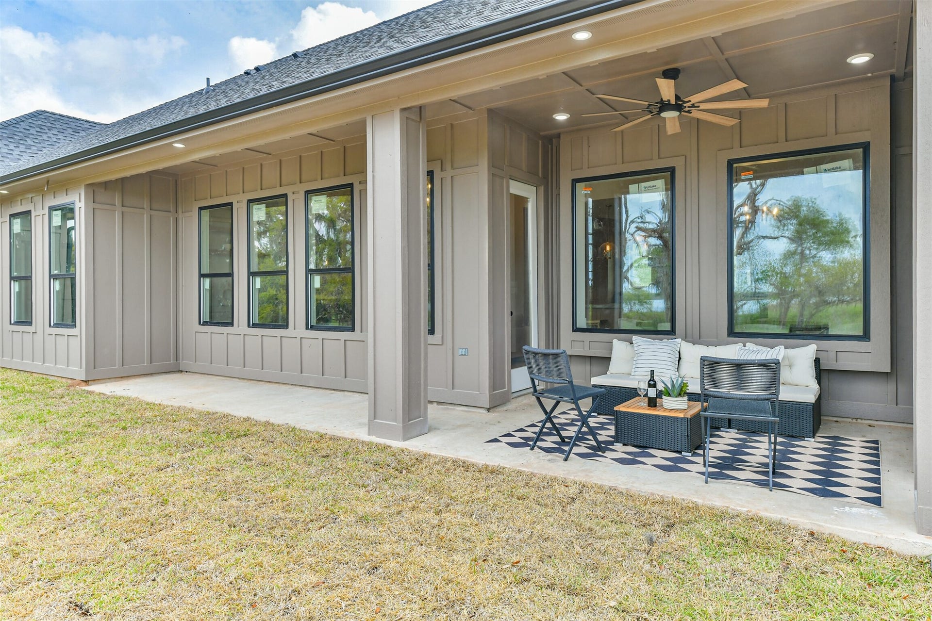 250 Pony Trail, Angleton, TX 77515 250 Pony Trail, Angleton, TX 77515