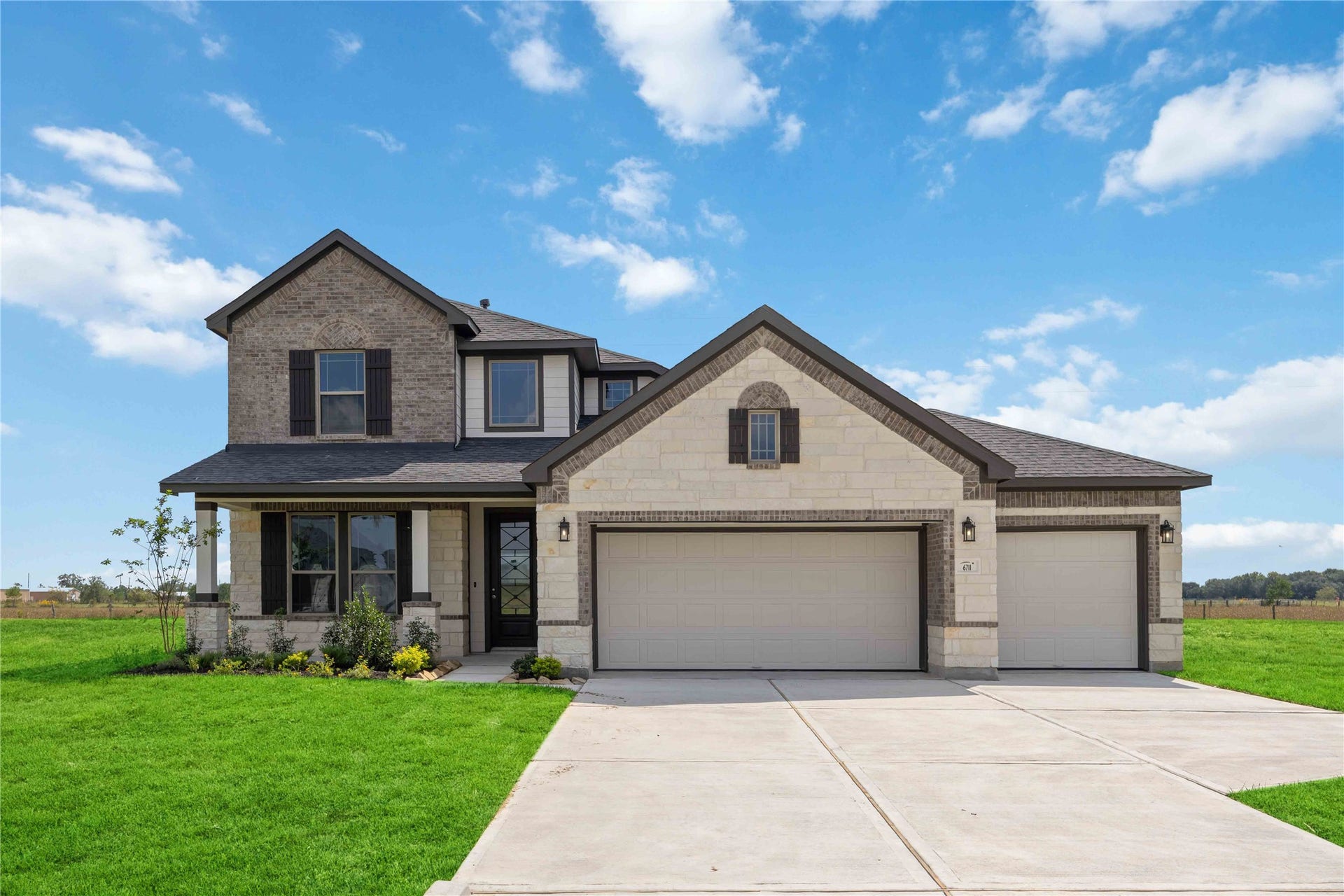 6711 Pelican Lane, Beasley, TX 77417 Welcome home to 6711 Pelican Lane located in Blue Heron Estates acreage community in Beasley, Texas 77417.