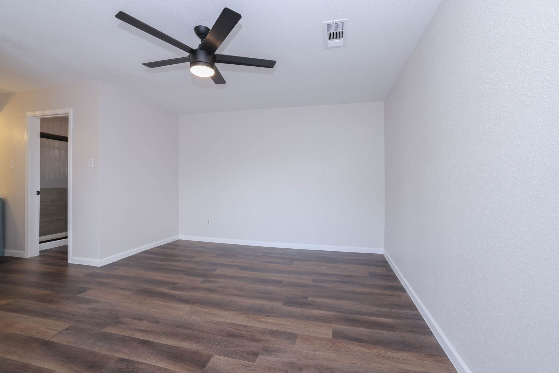 1506 Wilshire Park Drive, Houston, TX 77038 1506 Wilshire Park Drive, Houston, TX 77038