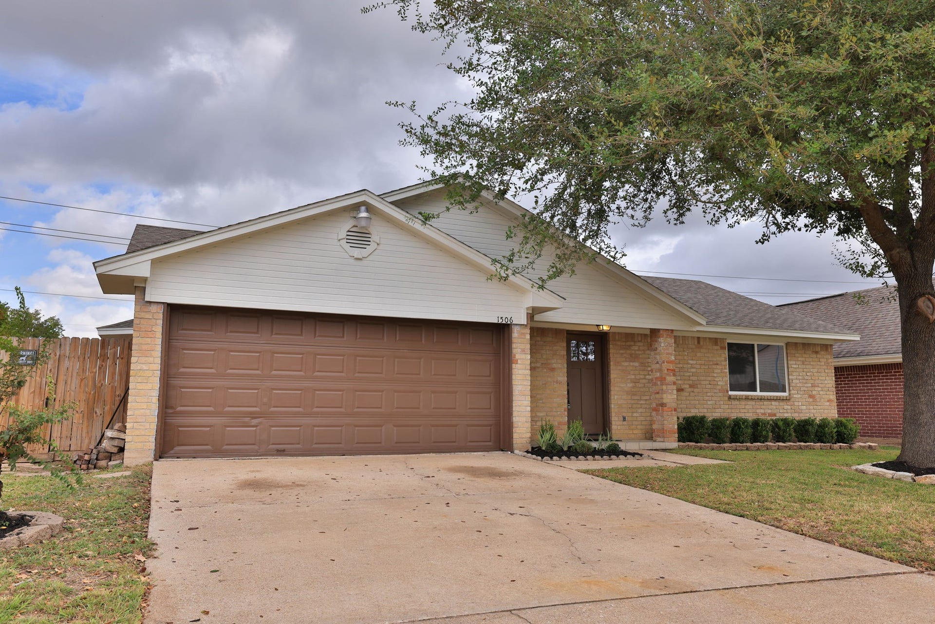 1506 Wilshire Park Drive, Houston, TX 77038 1506 Wilshire Park Drive, Houston, TX 77038