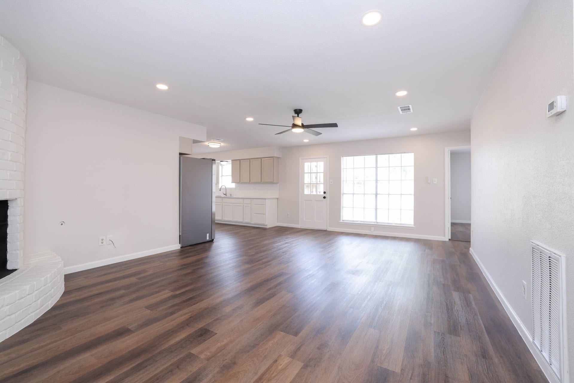 1506 Wilshire Park Drive, Houston, TX 77038 Room for dining toward to window area.