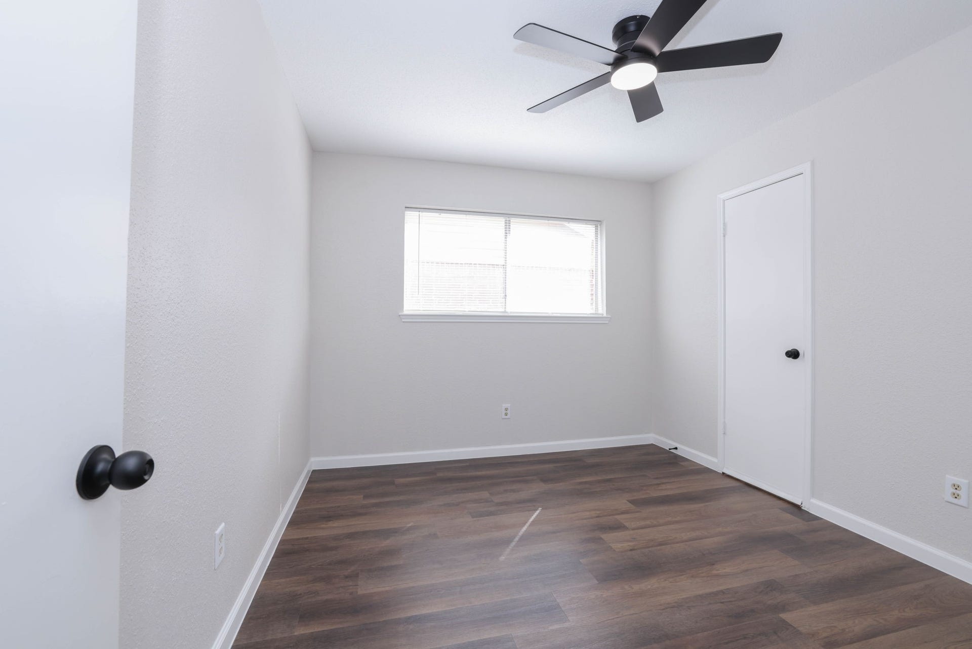 1506 Wilshire Park Drive, Houston, TX 77038 1506 Wilshire Park Drive, Houston, TX 77038