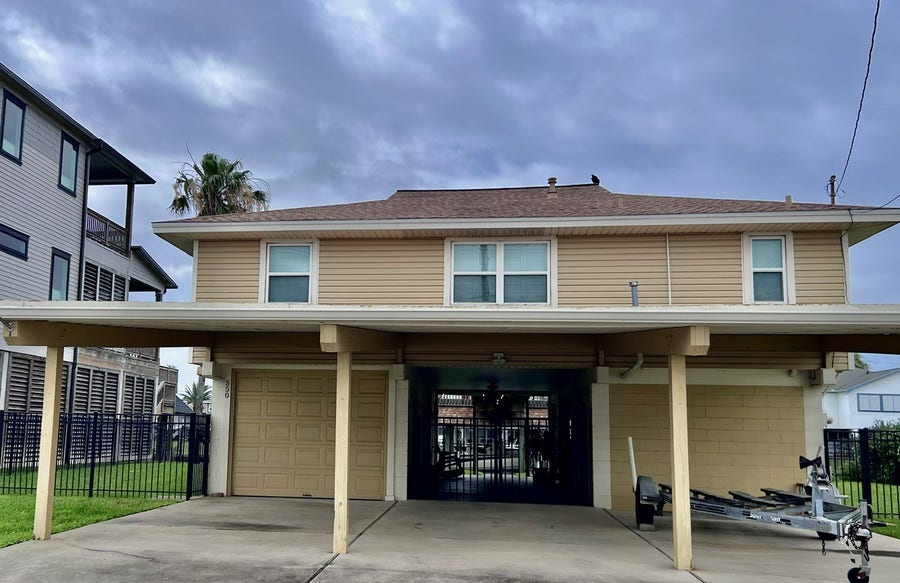 Property photo for 550 Pompano Street, Bayou Vista, TX