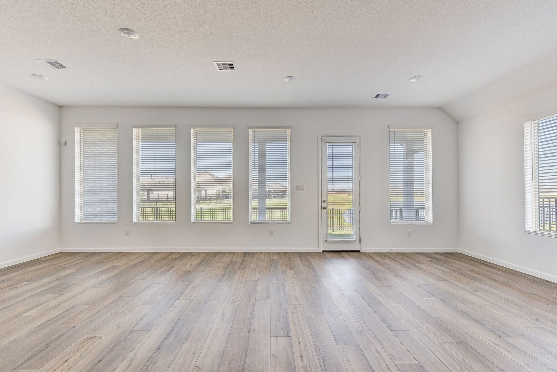 2517 Seneca Lake, Texas City, TX 77568 2517 Seneca Lake, Texas City, TX 77568