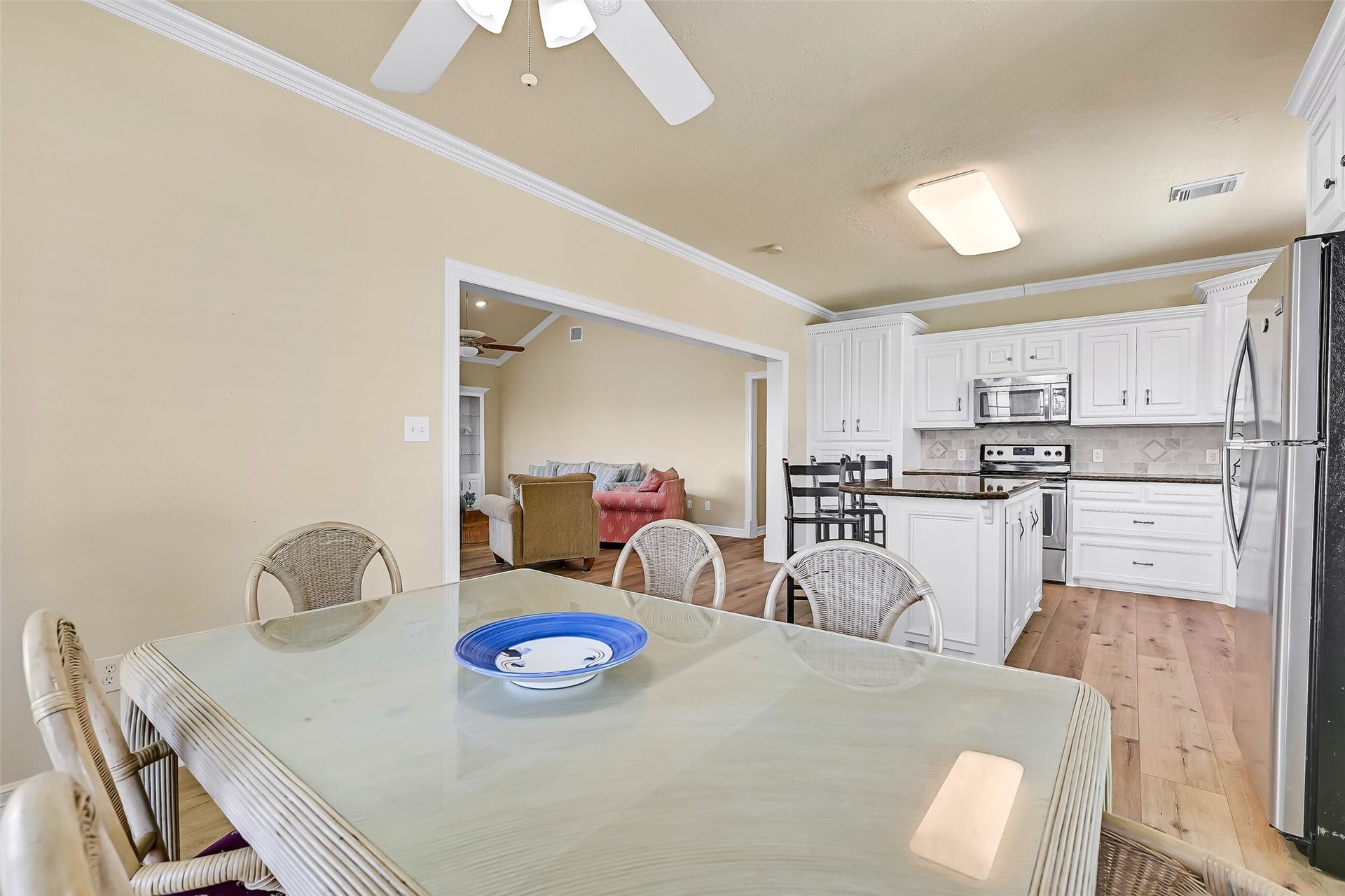 22329 Vista Del Mar, Galveston, TX 77554 22329 Vista Del Mar, Galveston, TX 77554
