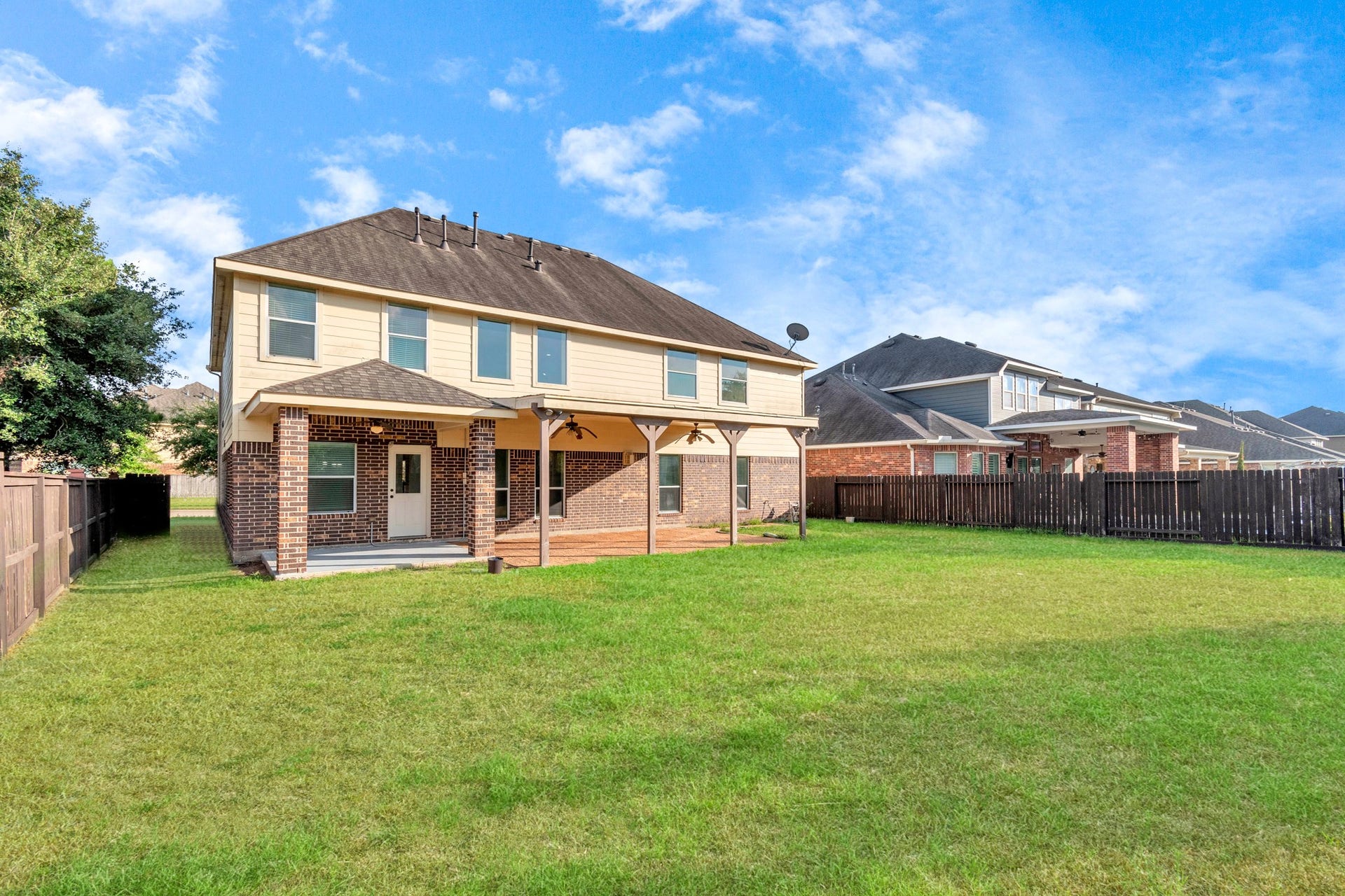 Spacious backyard