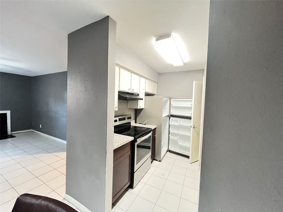 Property photo for 10211 Sugar Branch Drive, #411, Houston, TX
