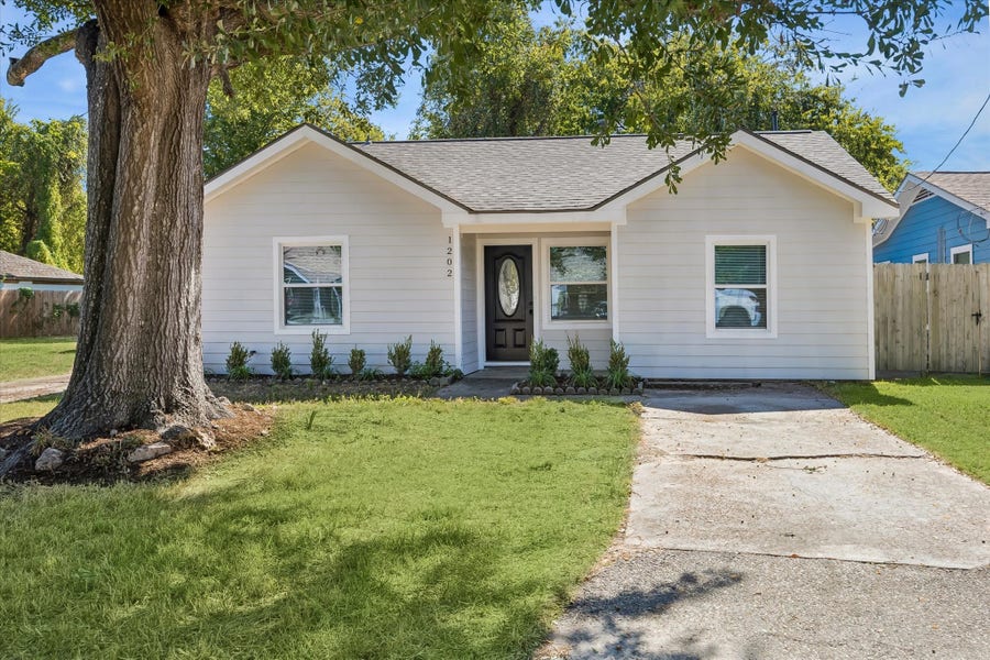 Property photo for 1202 Eubanks Street, Houston, TX