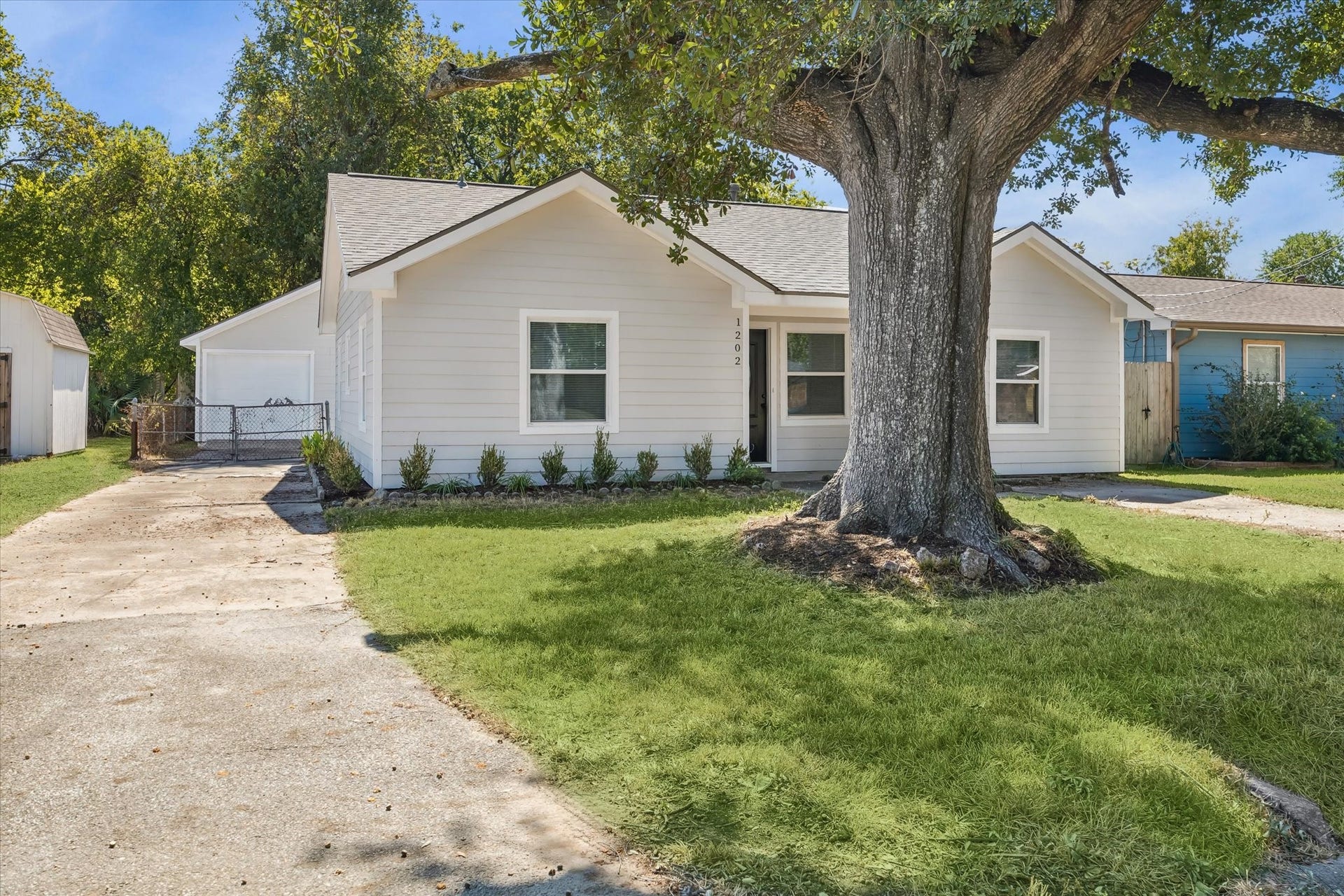 1202 Eubanks Street, Houston, TX 77022