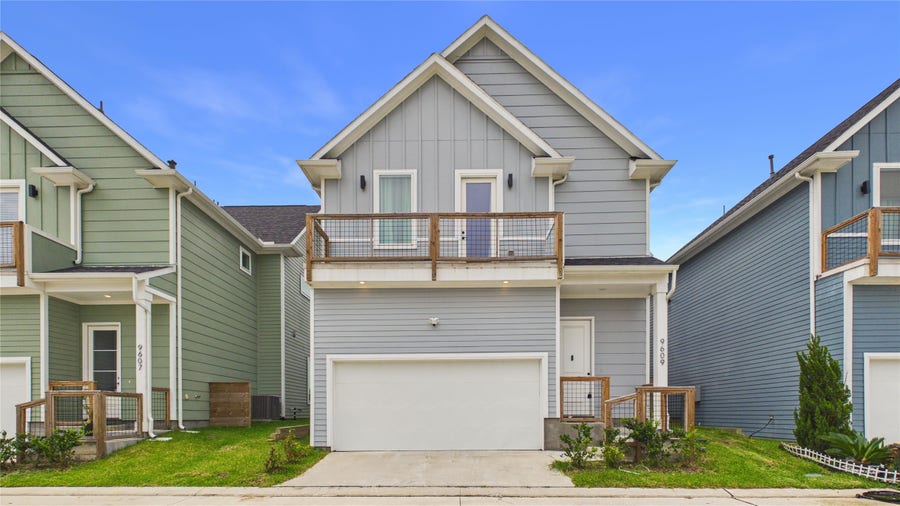 Property photo for 9609 Valeca Drive, Houston, TX